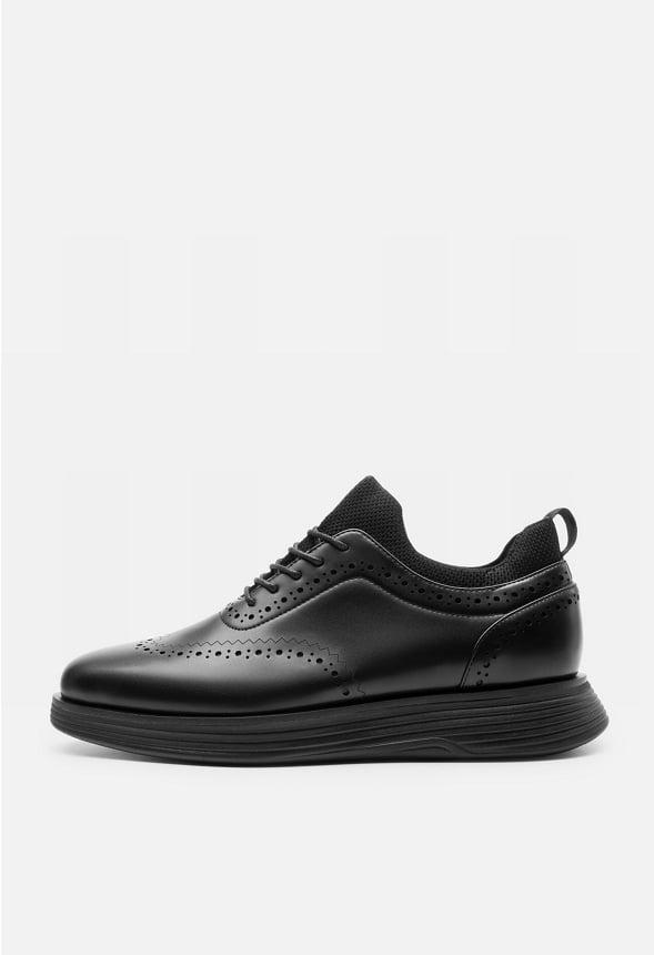 Men's Semi-Casual Wingtip Sneaker Product Image