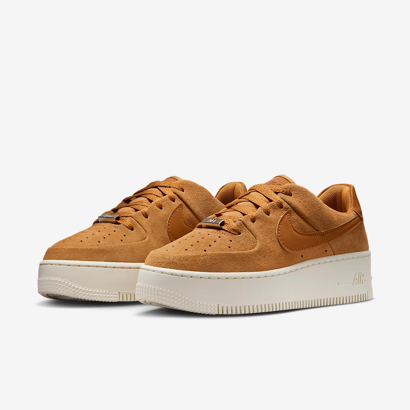 Nike Womens Air Force 1 Sage Low Shoes | AR5339-701 Product Image