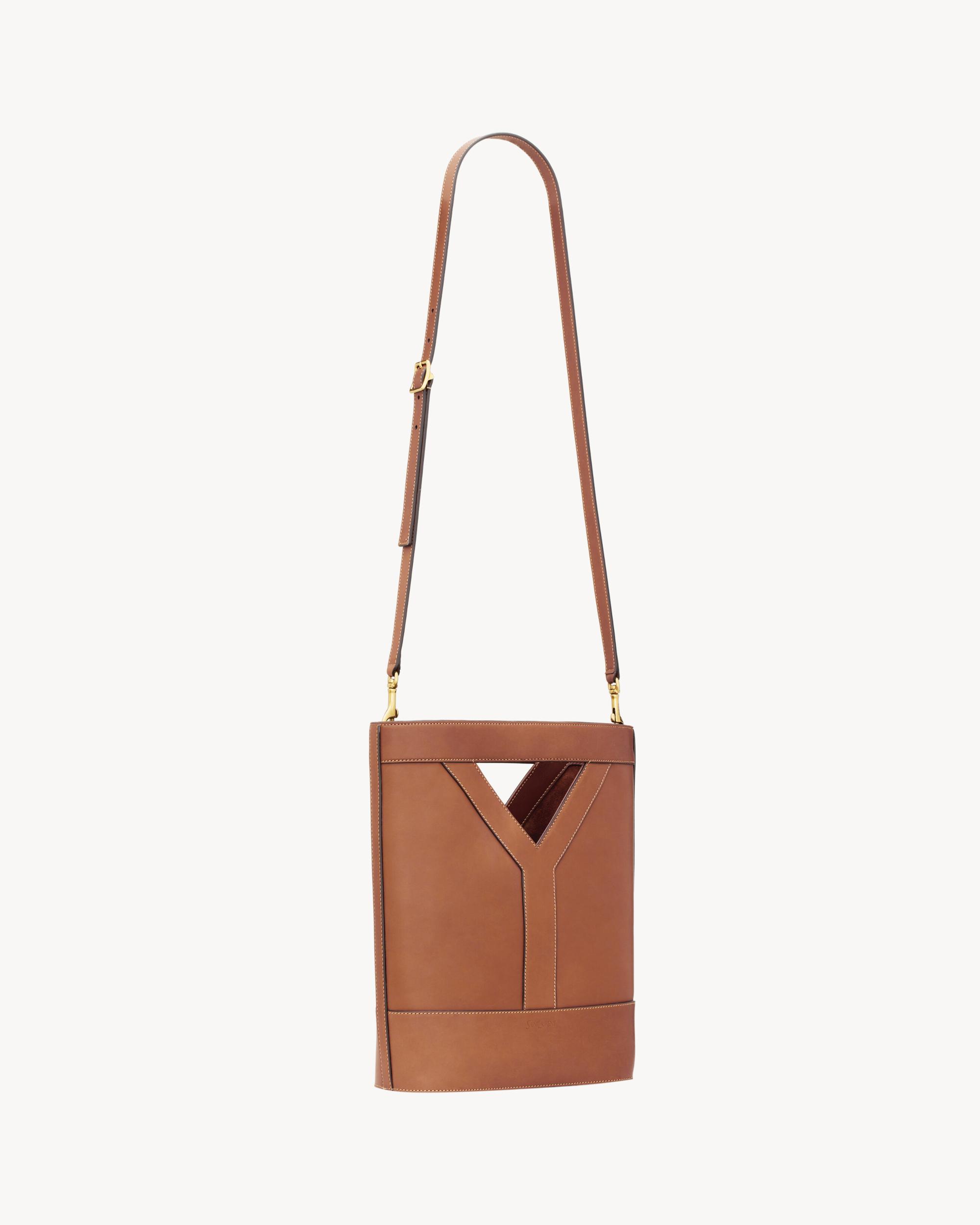 Y small bucket in leather Product Image