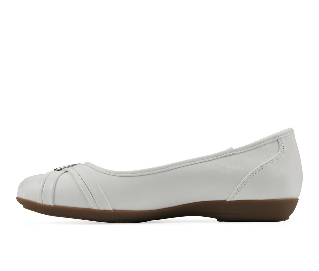 Women's Cliffs by White Mountain Calming Flats Product Image