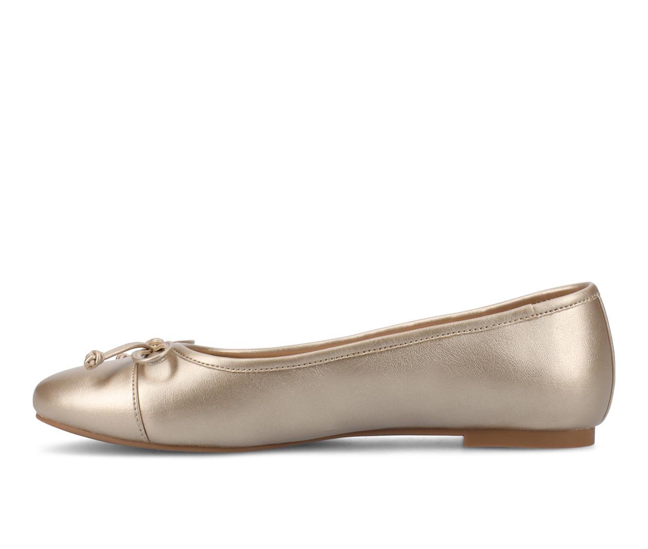 Women's Journee Collection Kaiah Flats Product Image