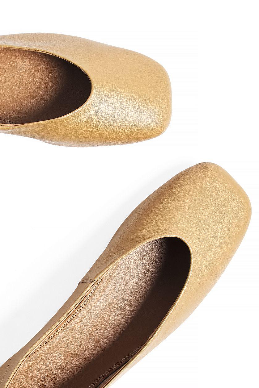 Unlined Leather Ballerinas Product Image