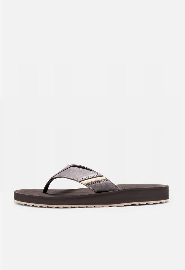 Men's Lightweight Water-Friendly Flip Flops Product Image