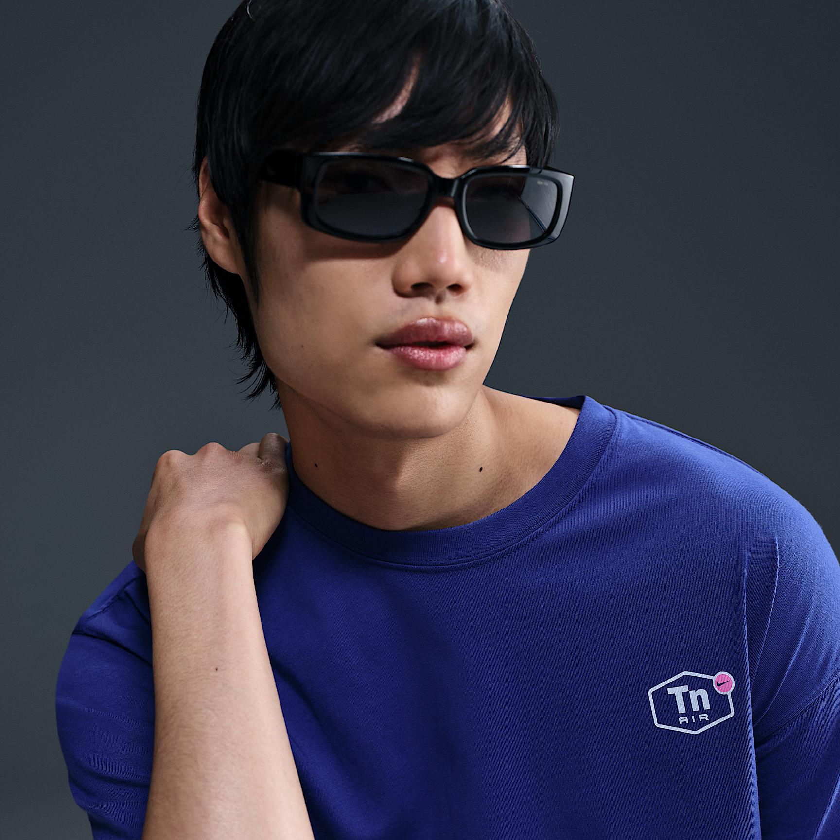 Mens Nike Sportswear Max90 T-Shirt | HJ0750-539 Product Image