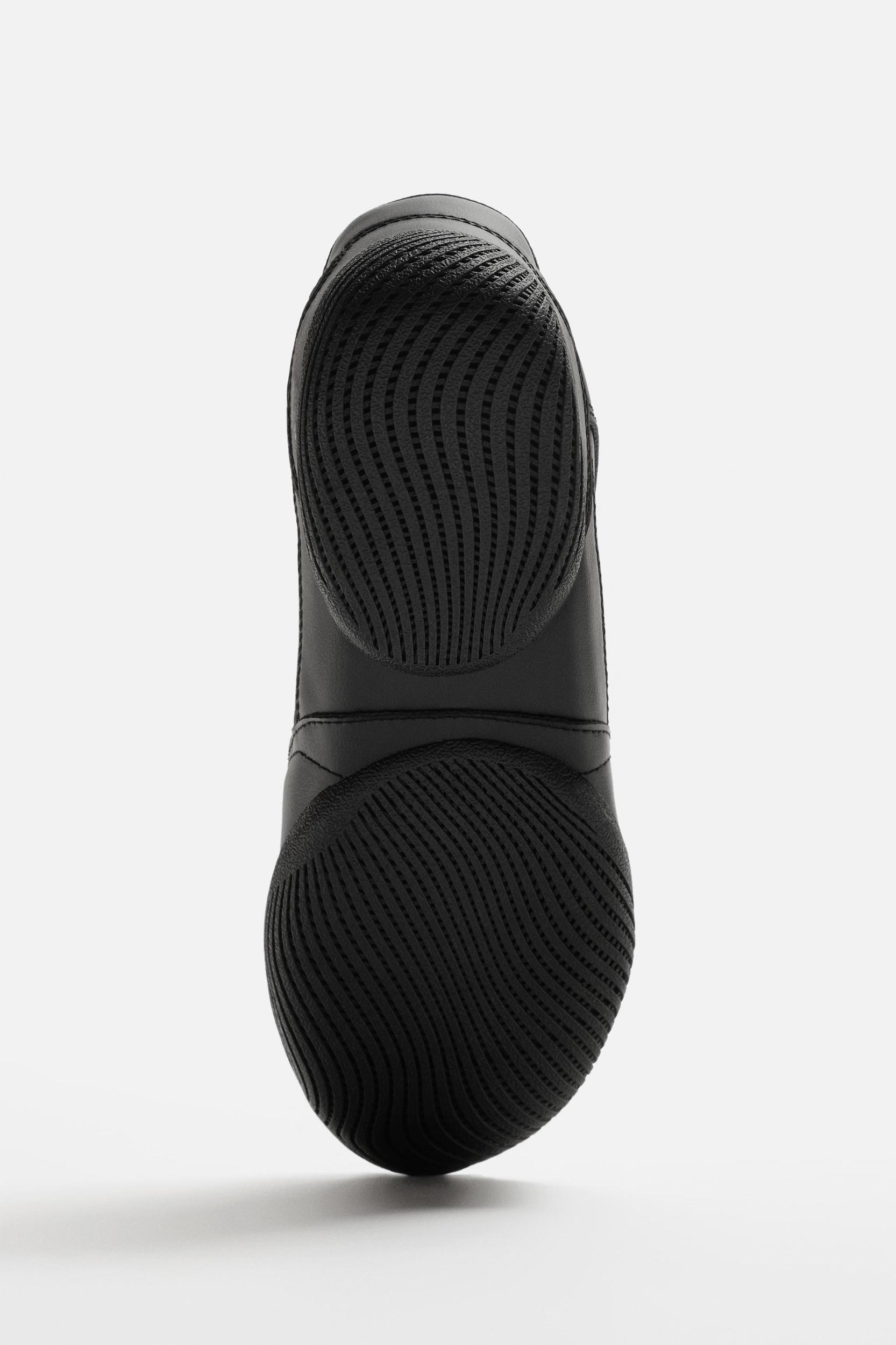 LEATHER SNEAKERS LIMITED EDITION Product Image