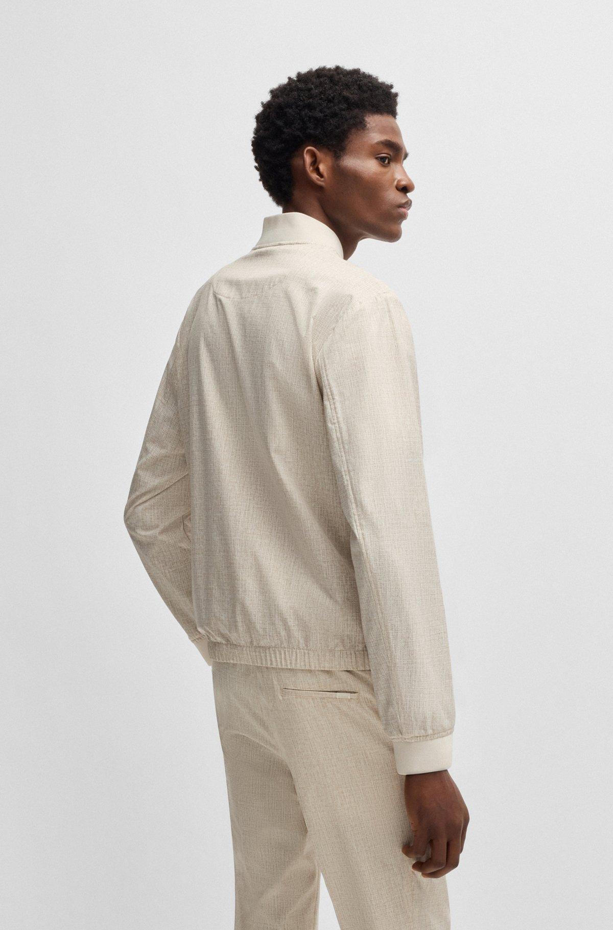 Water-repellent packable jacket with two-way zip Product Image