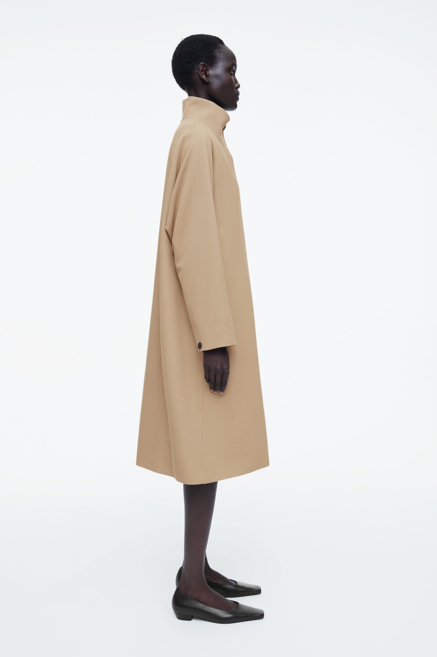 TRAPEZE WOOL-BLEND COAT Product Image