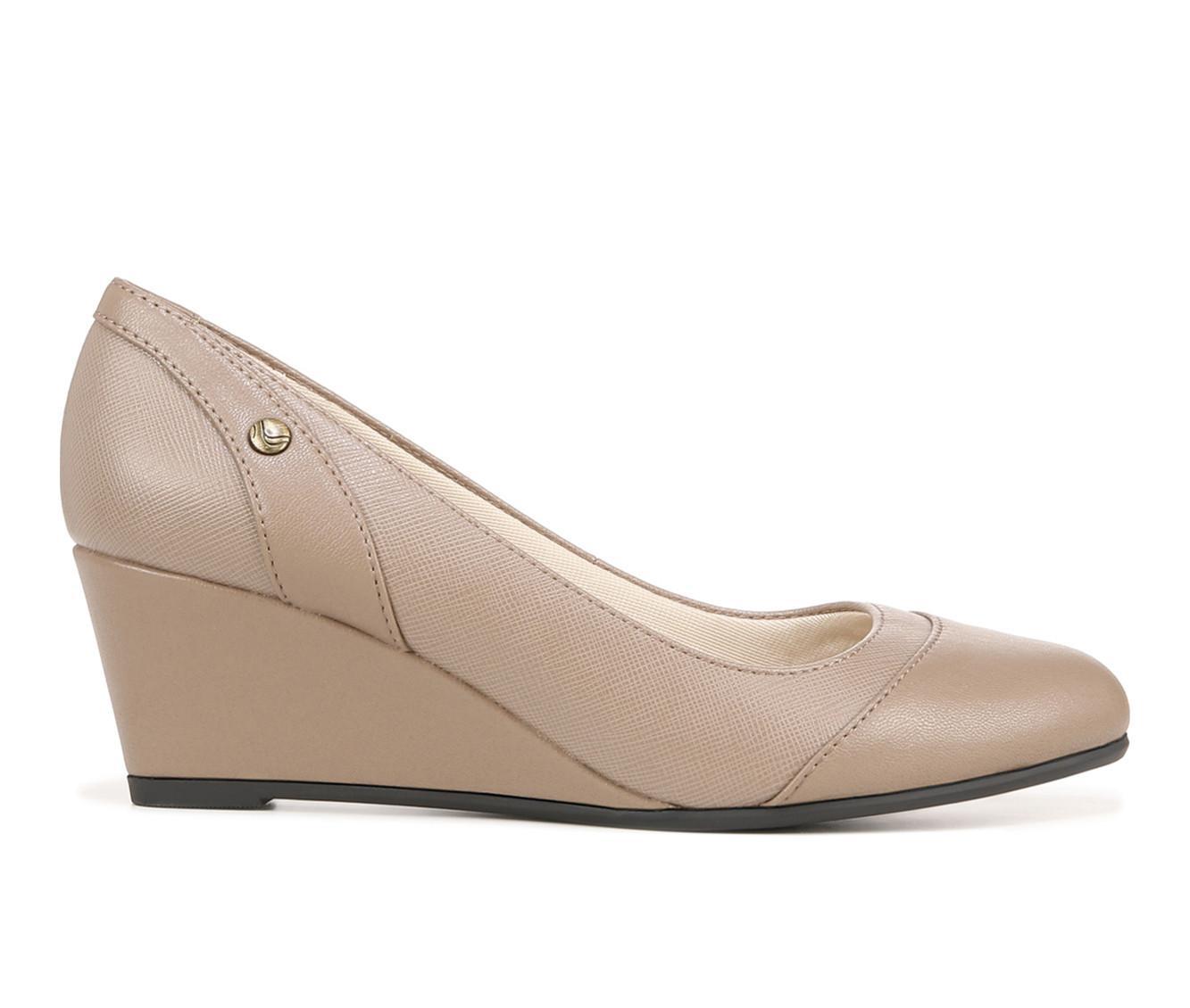 Women's LifeStride Dreams Pumps Product Image