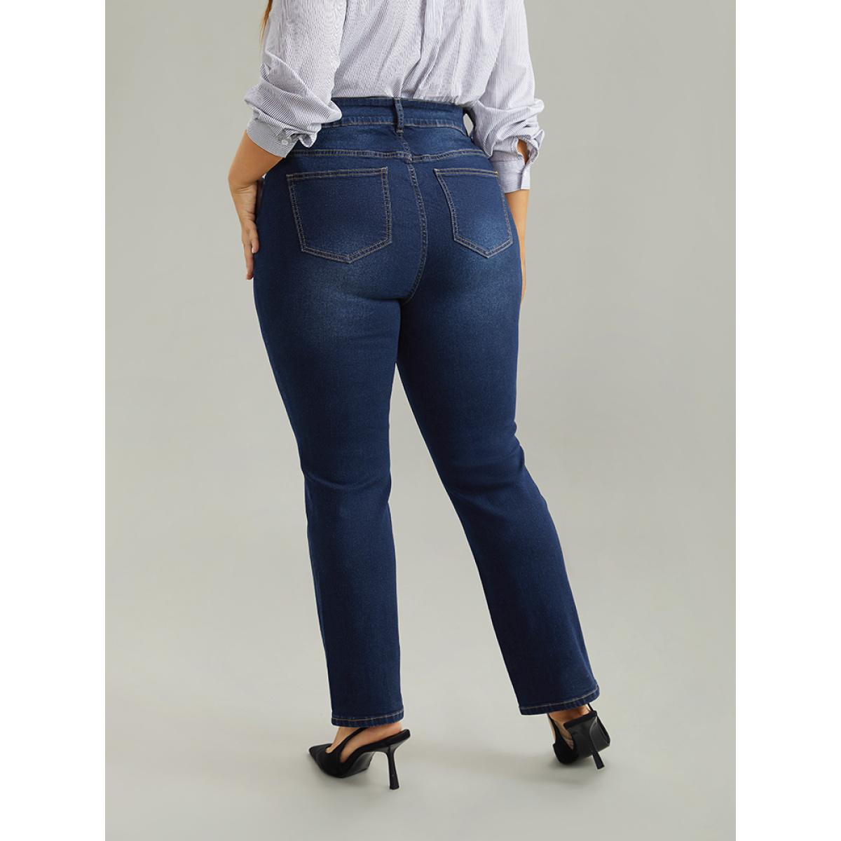 Plus Size Straight Leg Dark Wash Zipper Fly Jeans Women DarkBlue Casual Plain Pocket High stretch Pocket Jeans BloomChic 24/3X Product Image