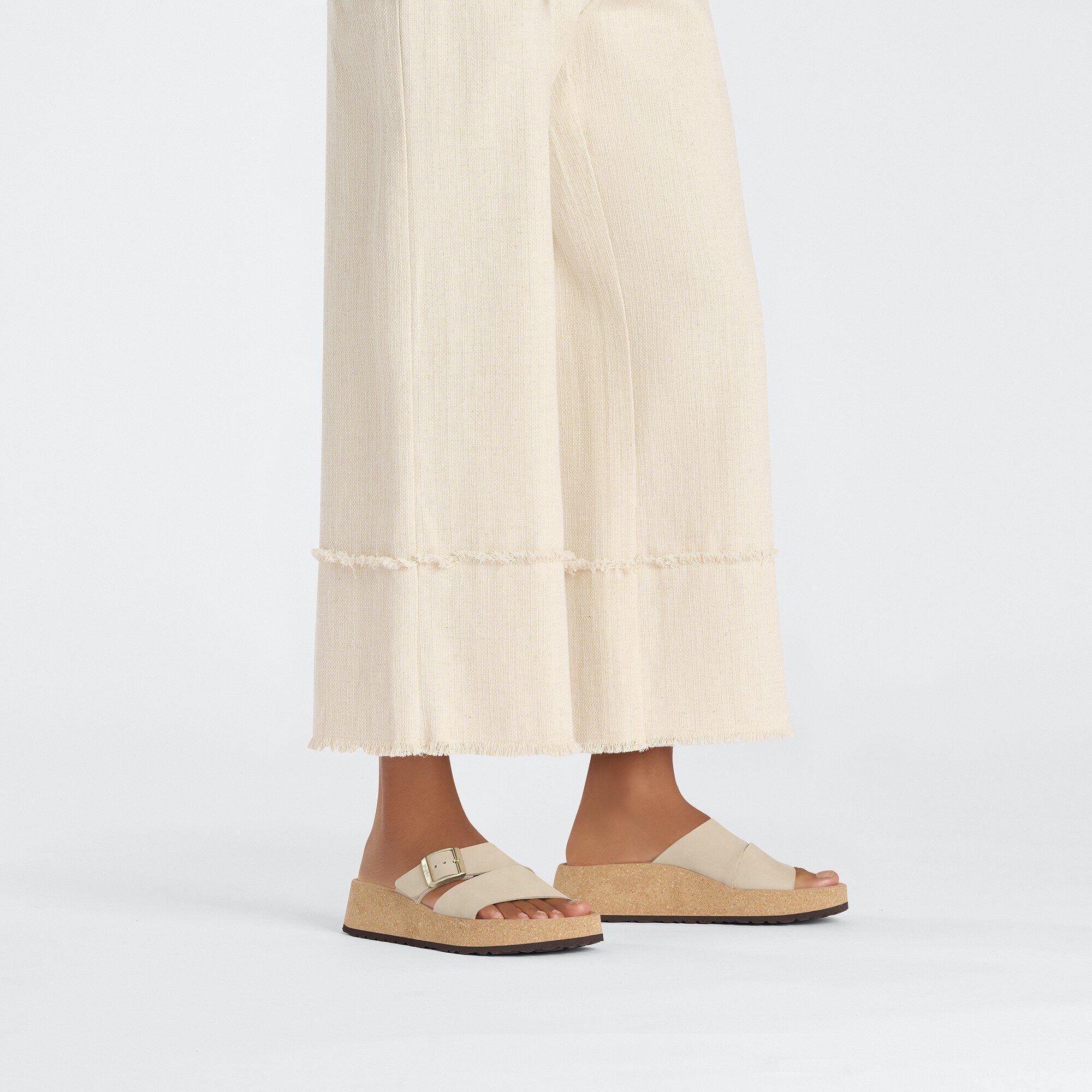 Almina Nubuk Leather Product Image