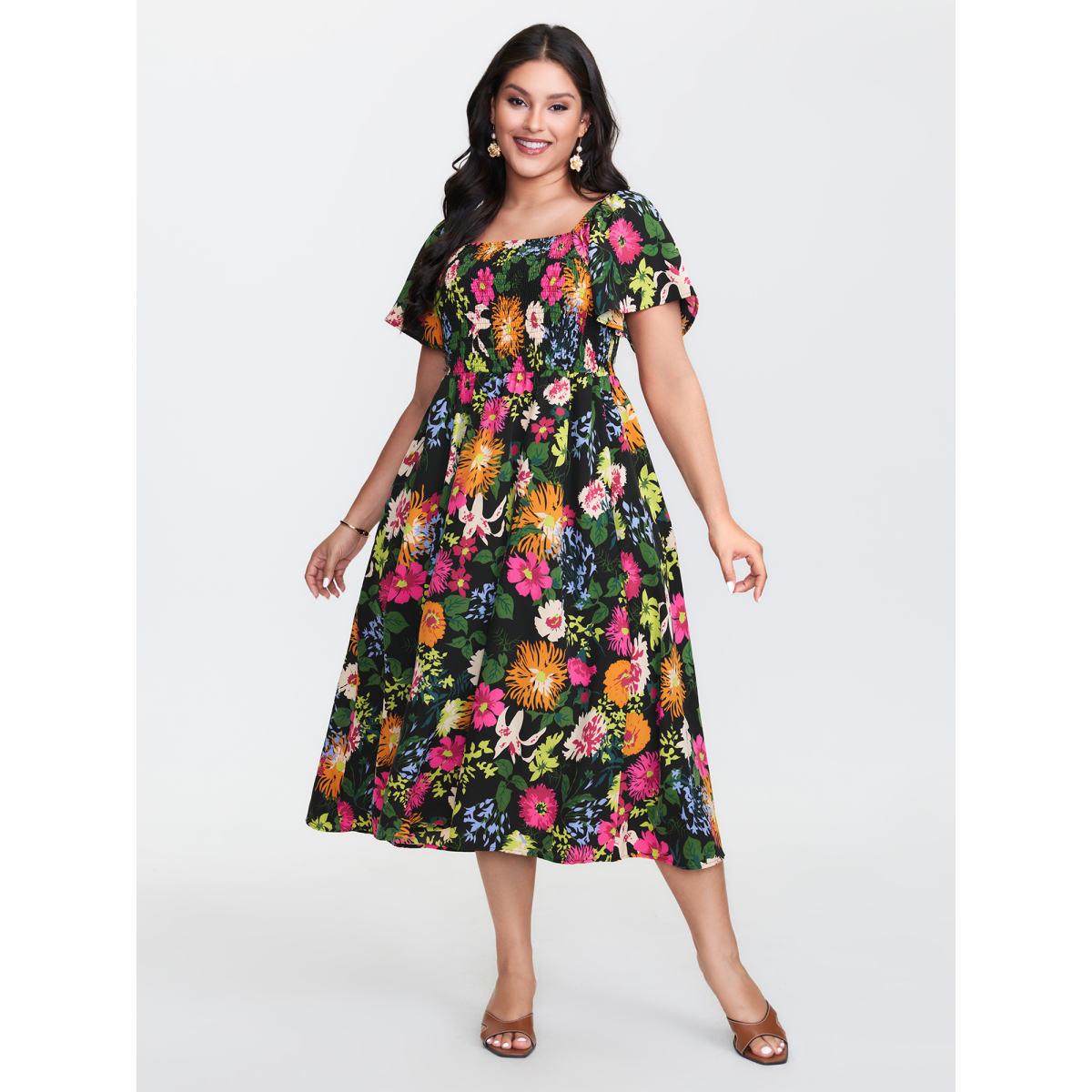 Plus Size Floral Shirred Square Neck Pocket Midi Dress Black Women Romantic Non Square Neck Short sleeve Curvy Midi Dress BloomChic 30/6X Product Image