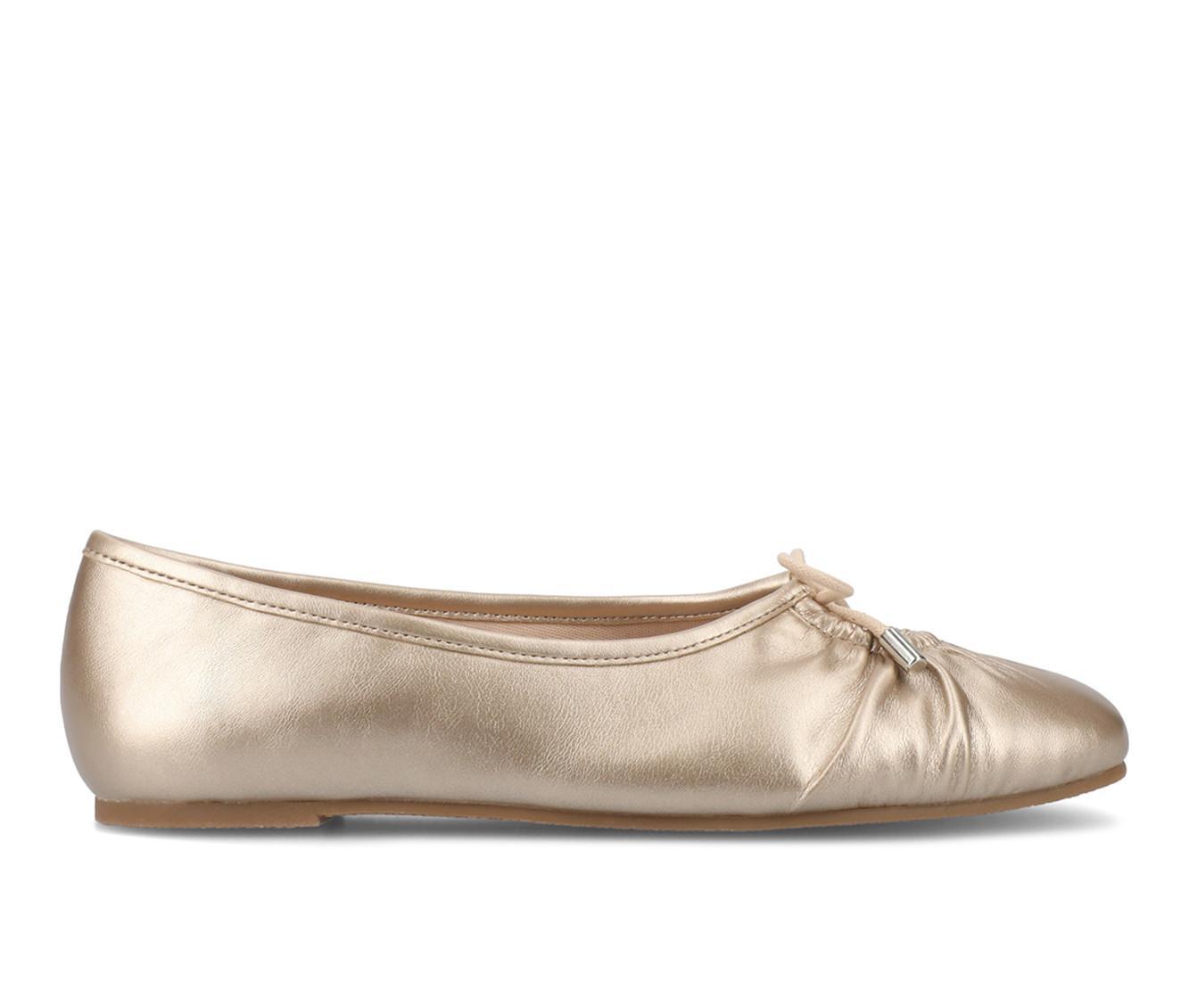 Women's Journee Collection Callee Flats Product Image