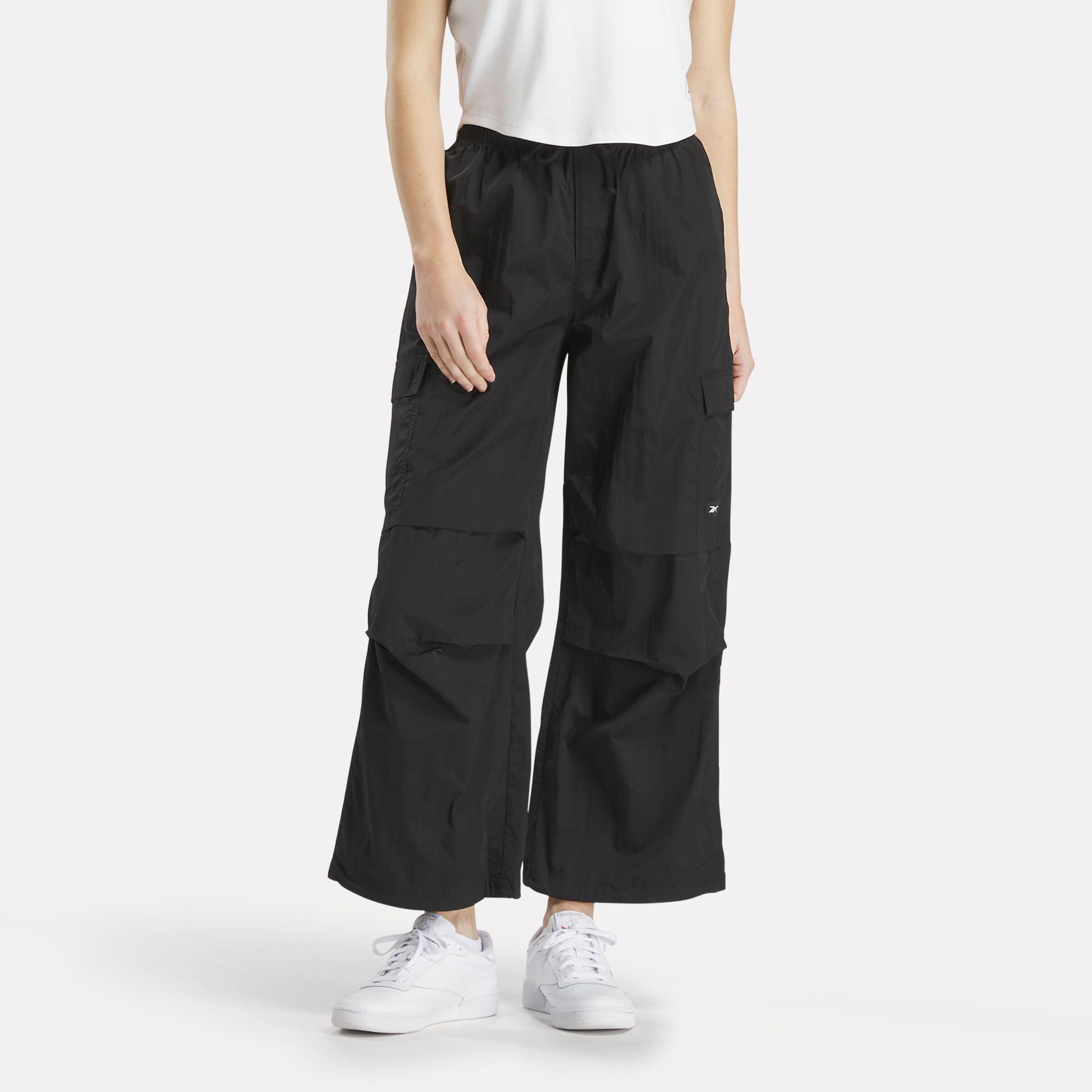 Women's Studio Style Cargo Pants Female Product Image
