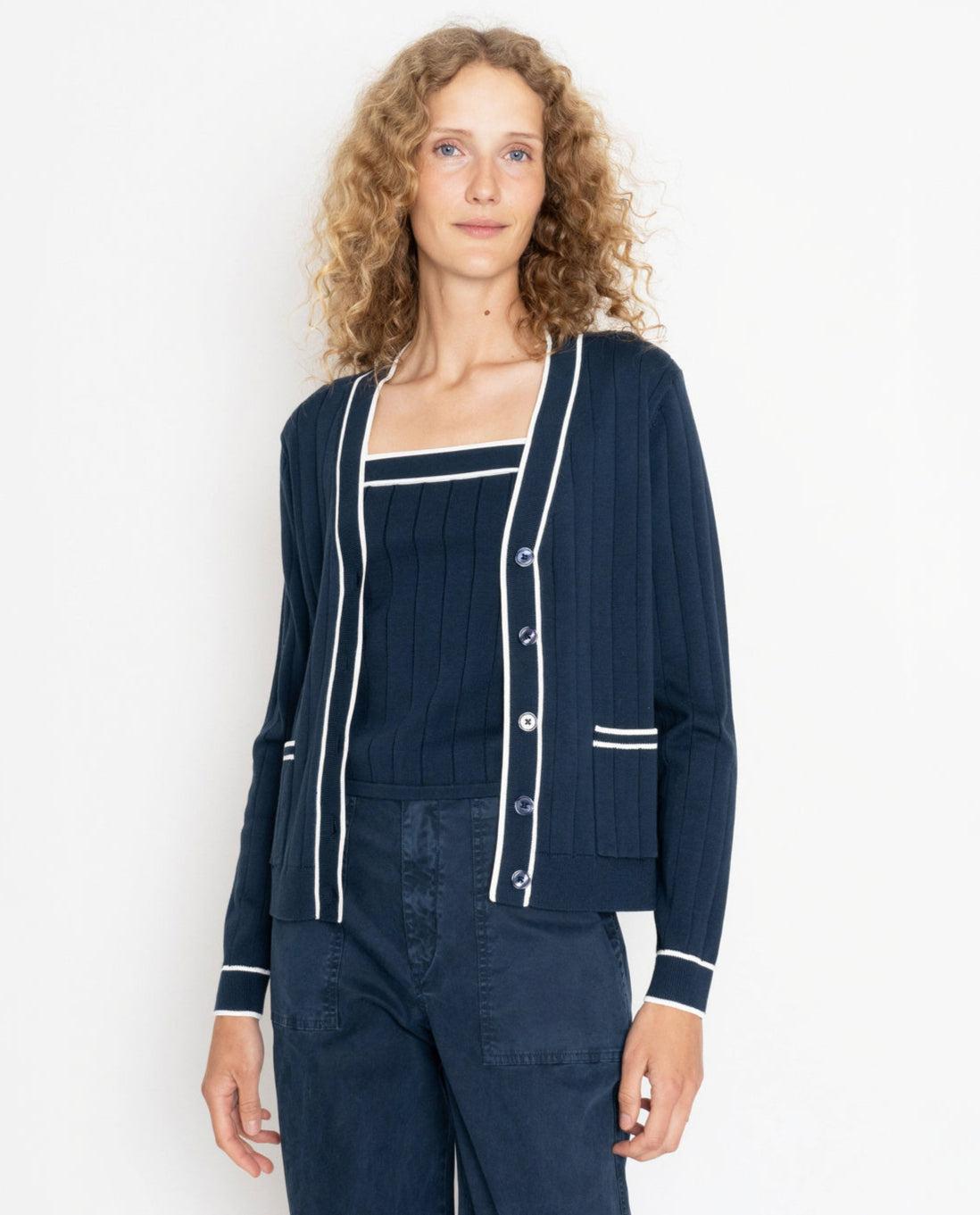 The Dede - Navy/Cream Female Product Image