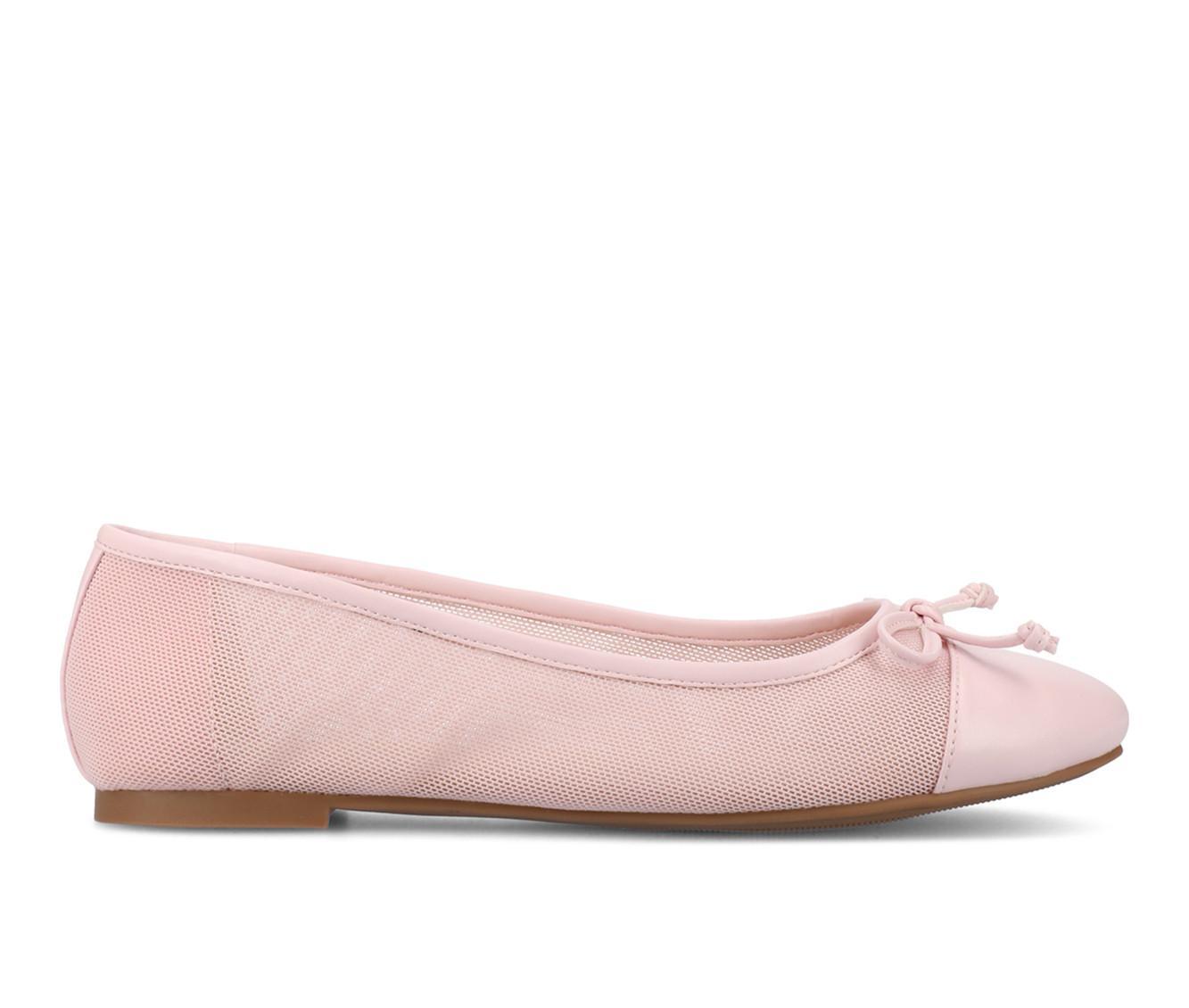 Women's Journee Collection Kaiah Flats Product Image