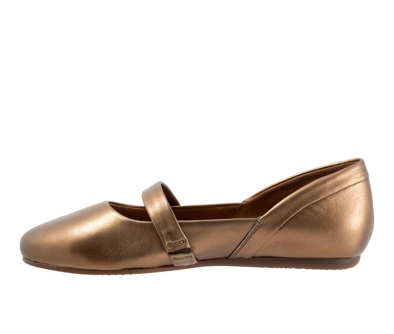 Women's Softwalk Samara Flats Product Image
