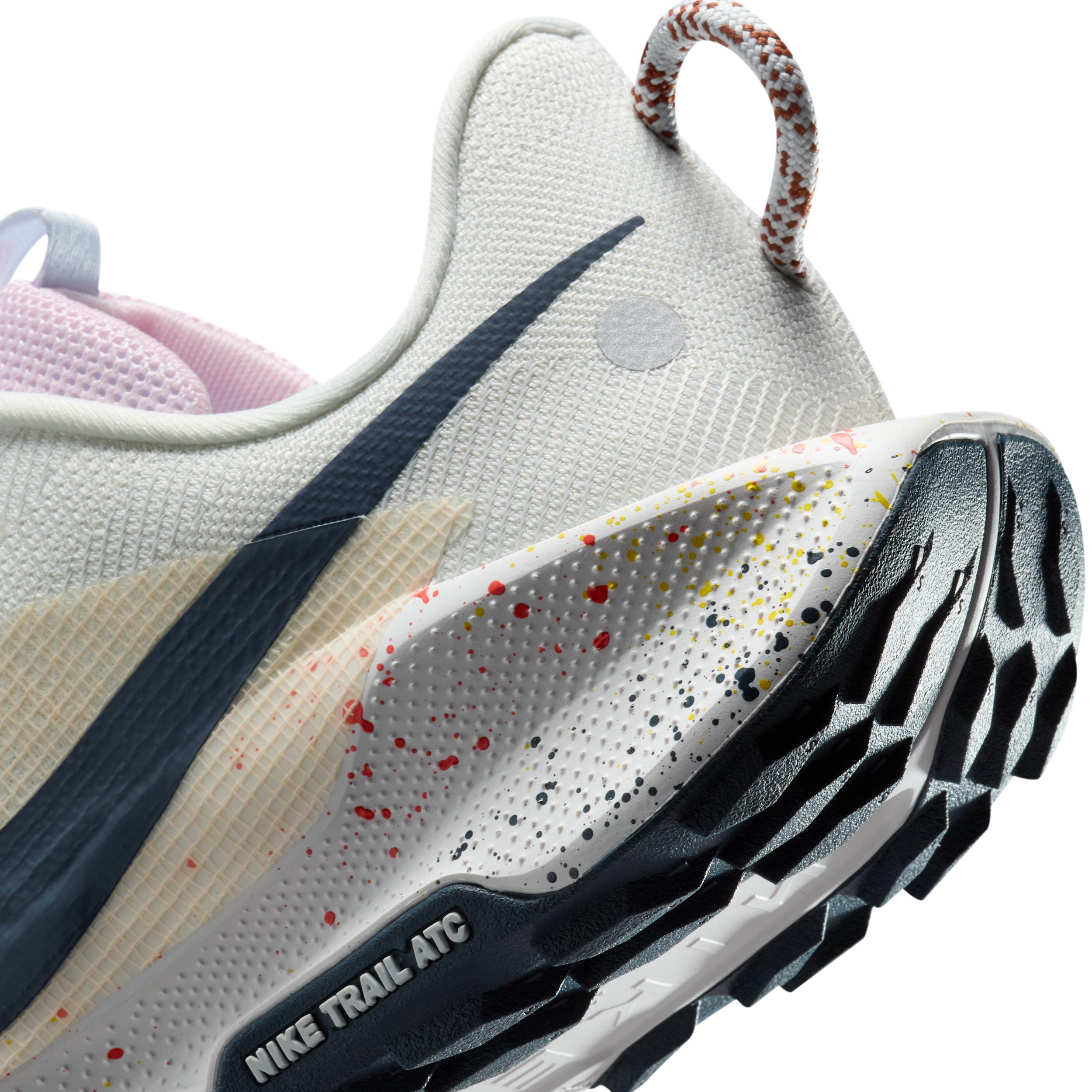 Nike Womens Pegasus Trail 5 Trail Running Shoes | DV3865-010 Product Image