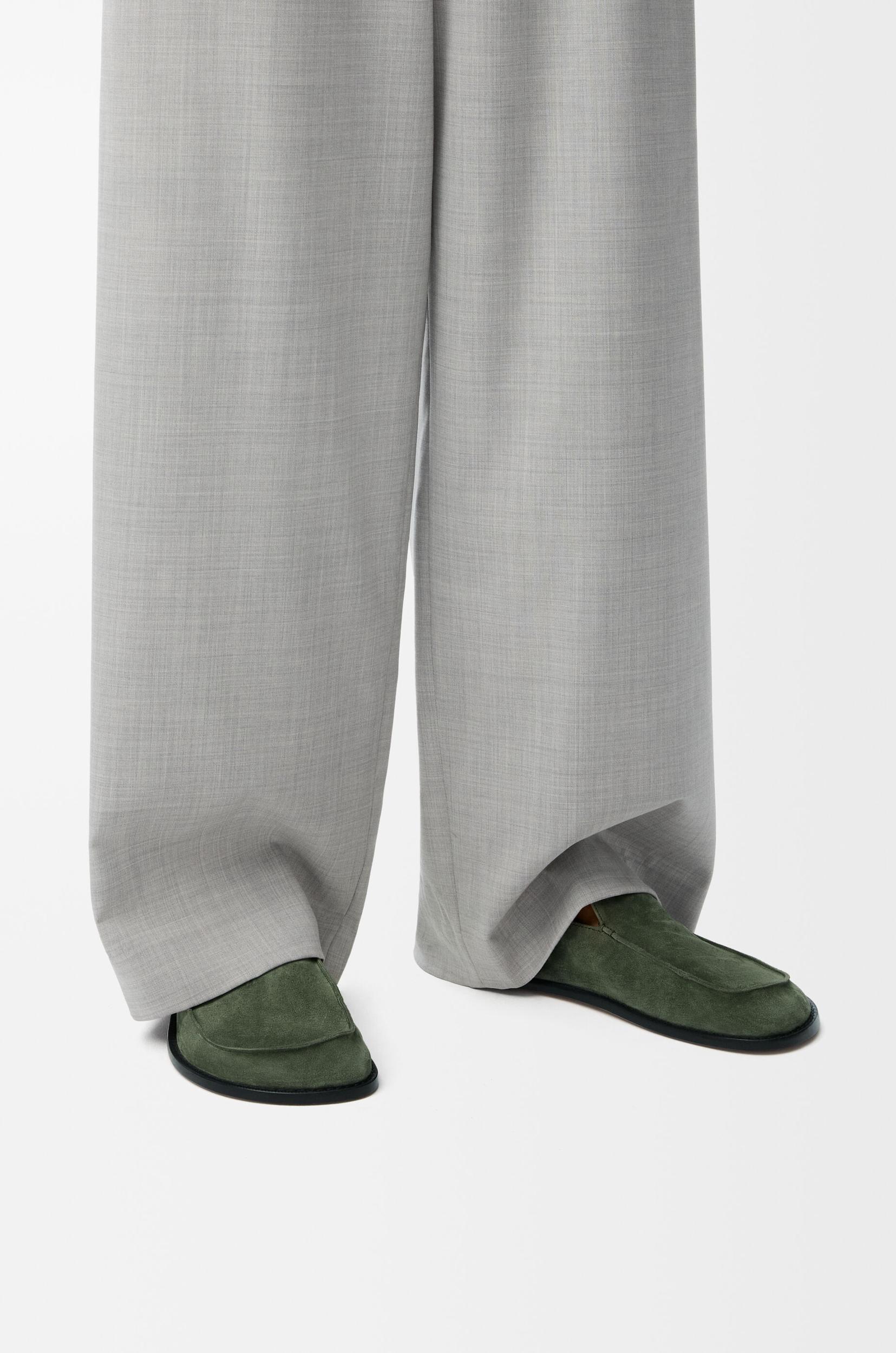 Flex loafer in suede Product Image