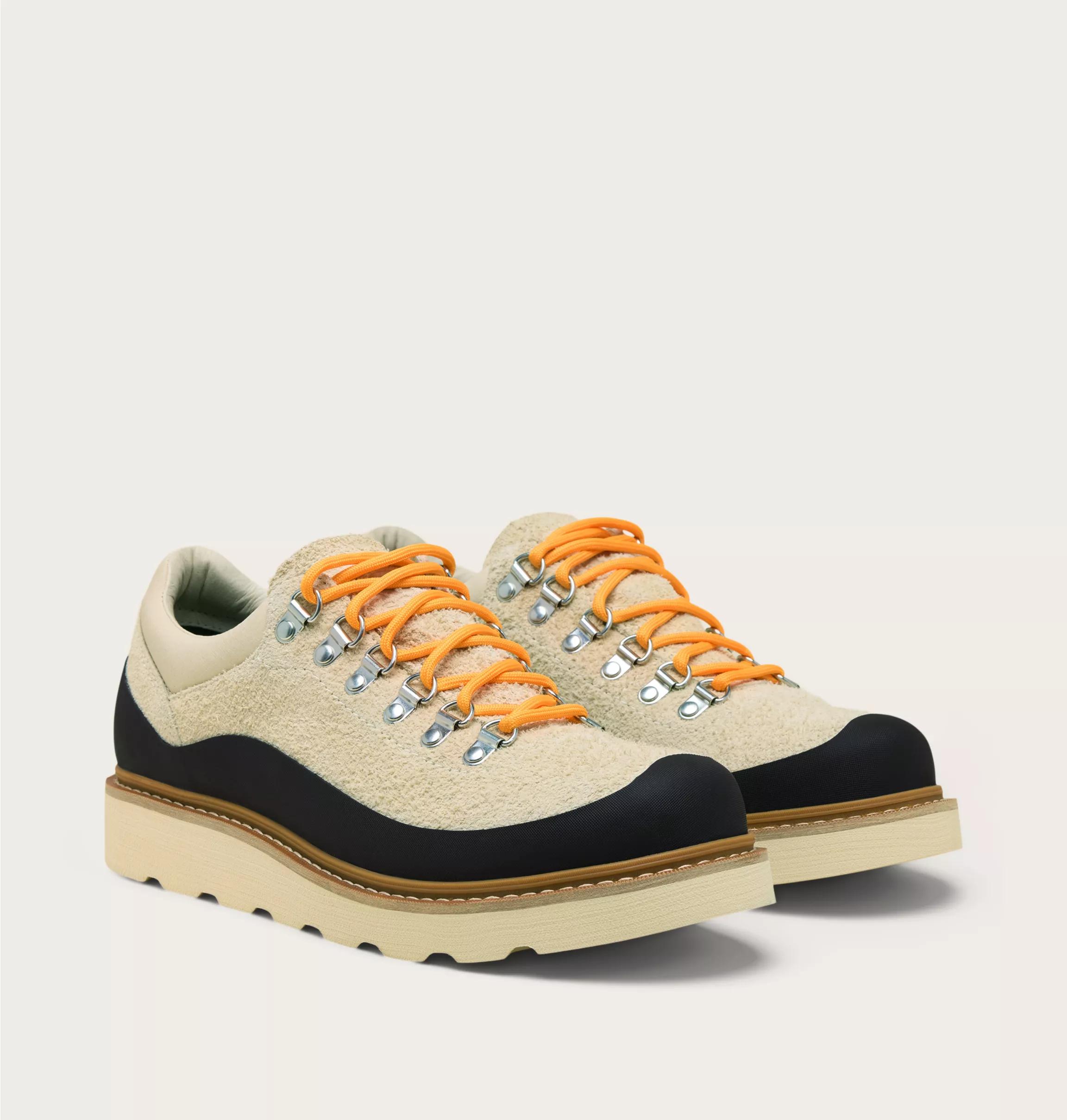 SLABTOWN 62'™ EXPLORER Men's Shoe Product Image
