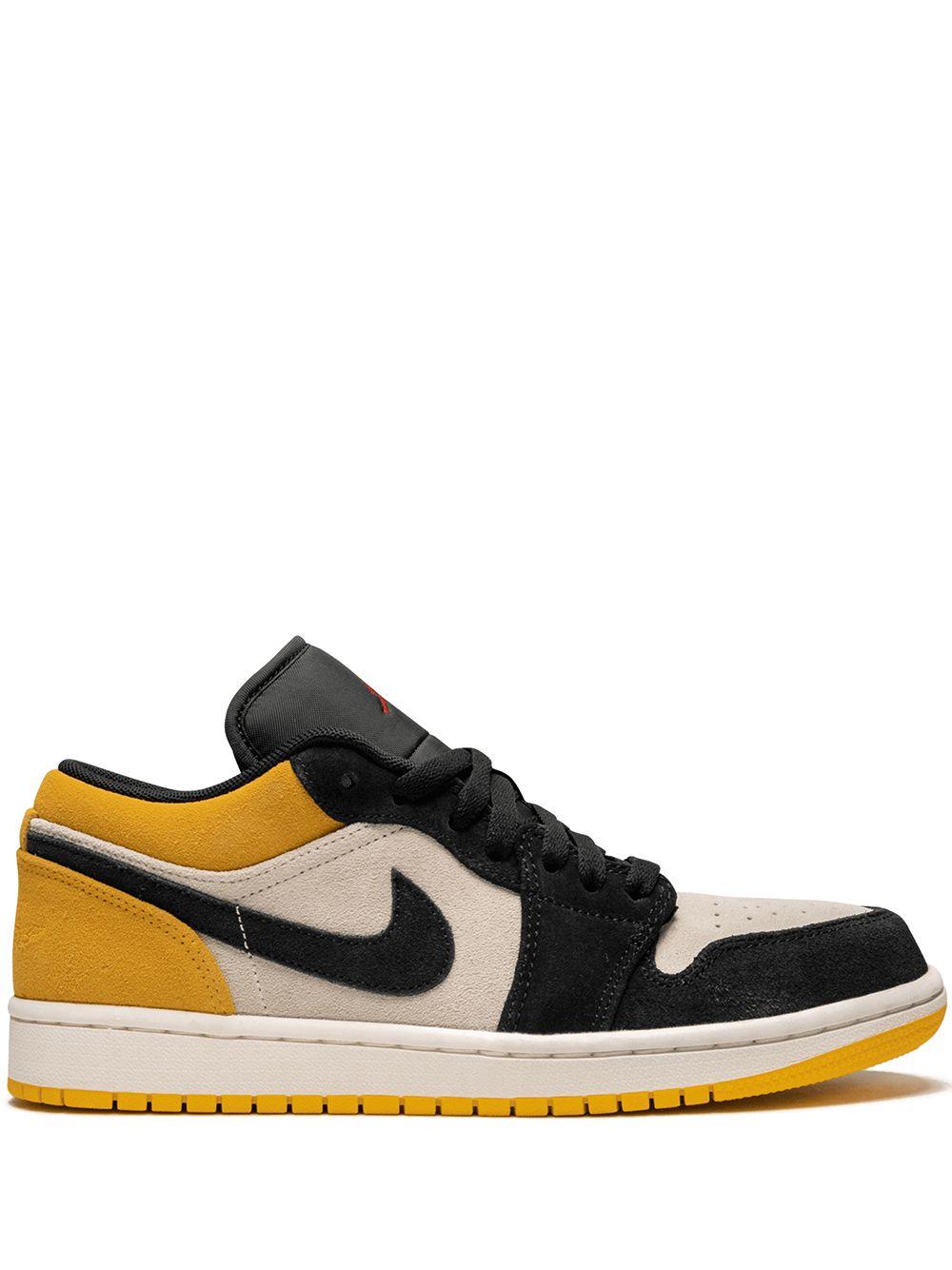 Air Jordan 1 Low "University Gold" sneakers Product Image