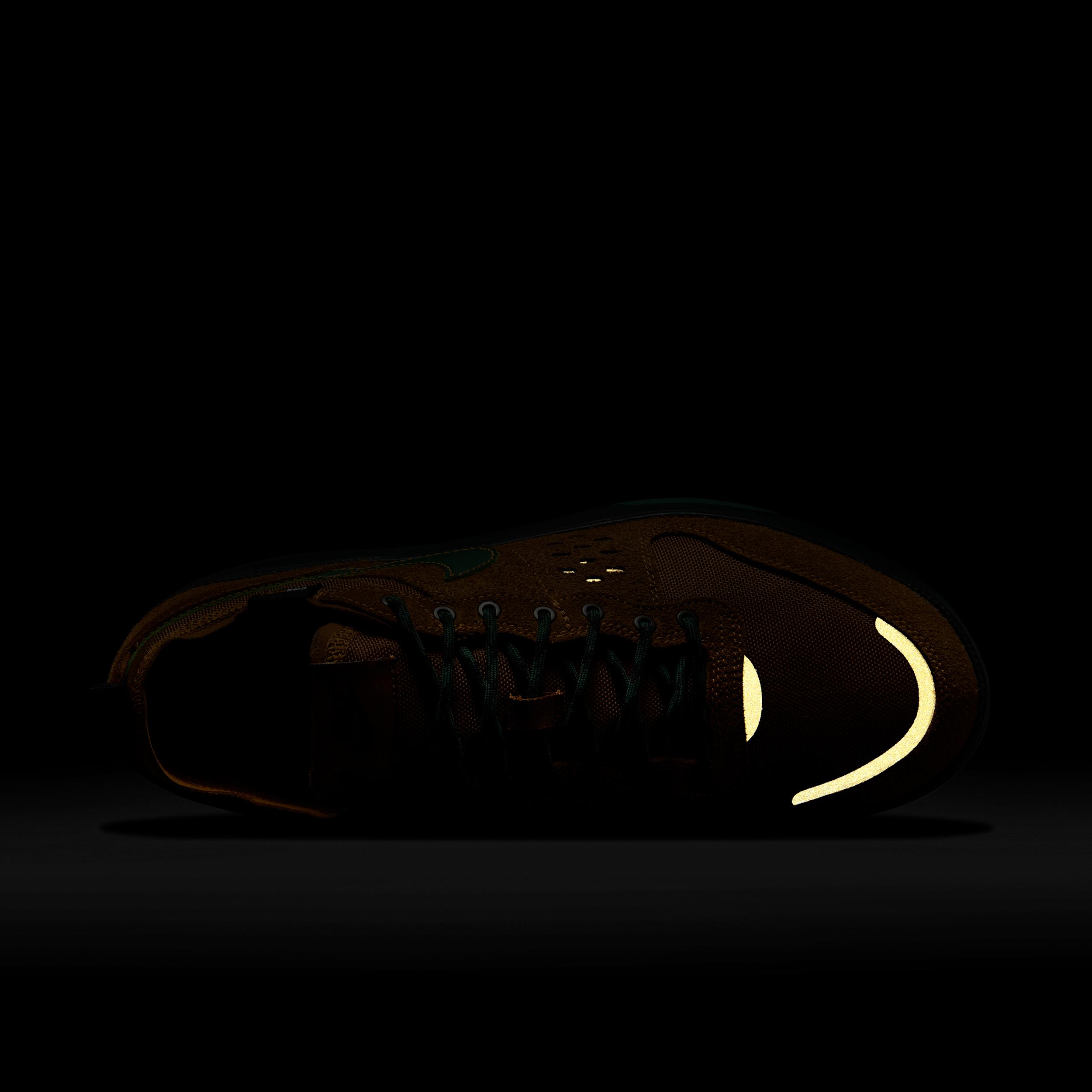 Nike Mens C1TY Premium CORDURA Shoes | HJ4316-201 Product Image