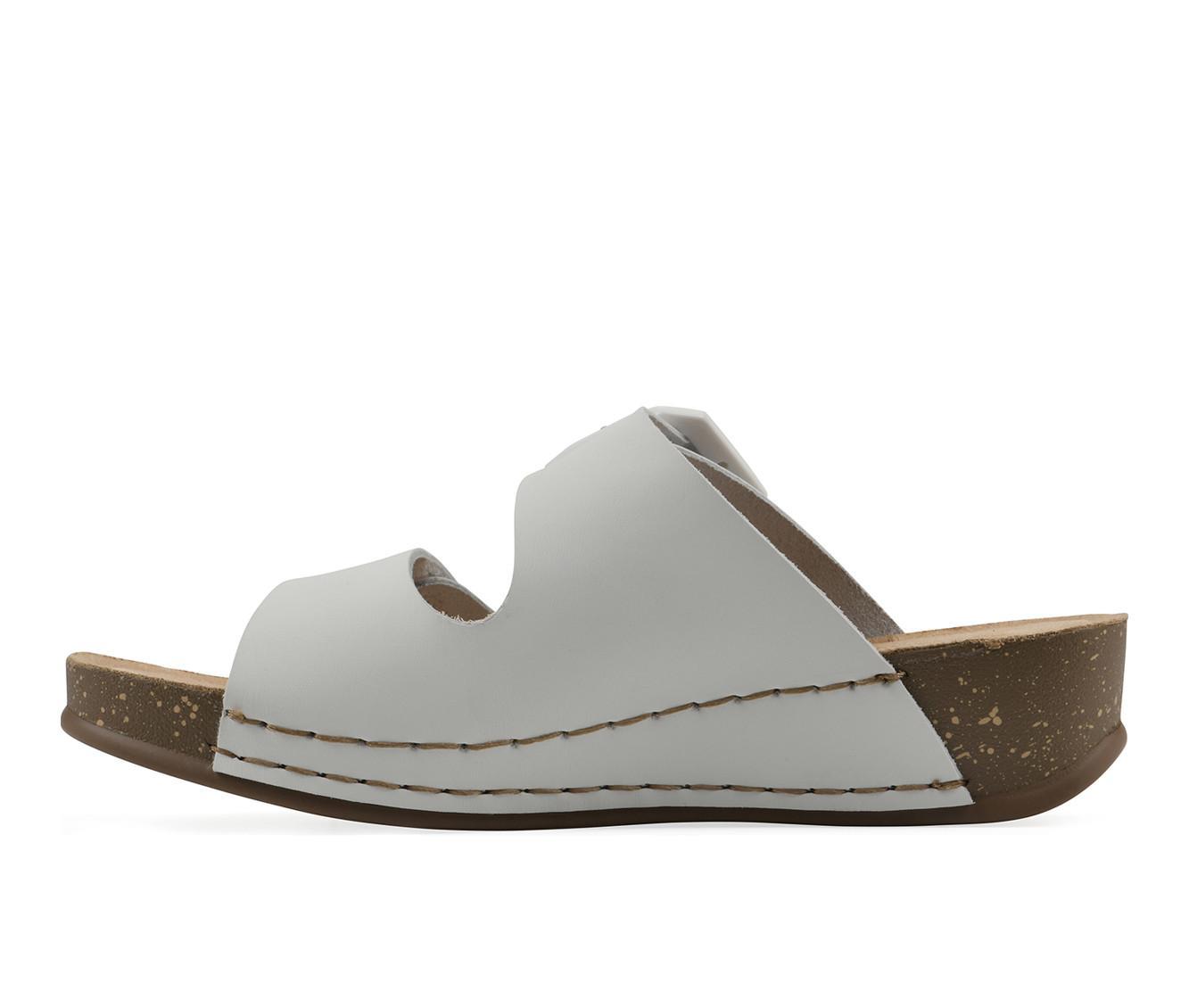Women's White Mountain Fearful Footbed Sandals Product Image