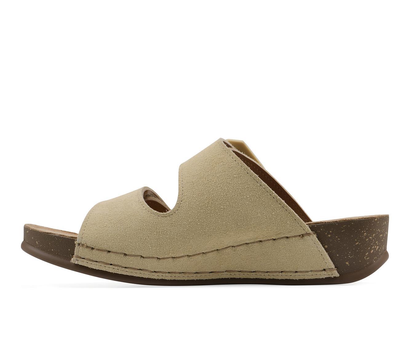 Women's White Mountain Fearful Footbed Sandals Product Image