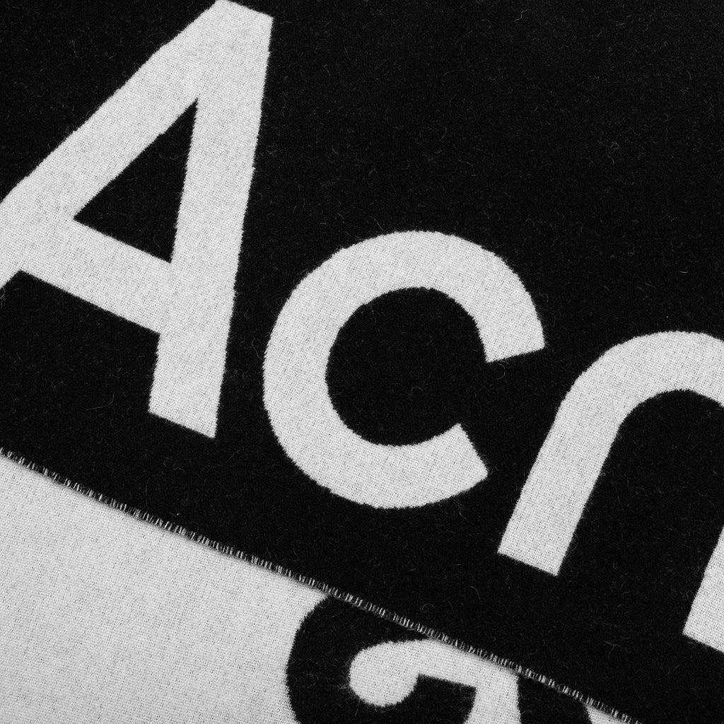 Logo Jacquard Scarf - Black/White Product Image