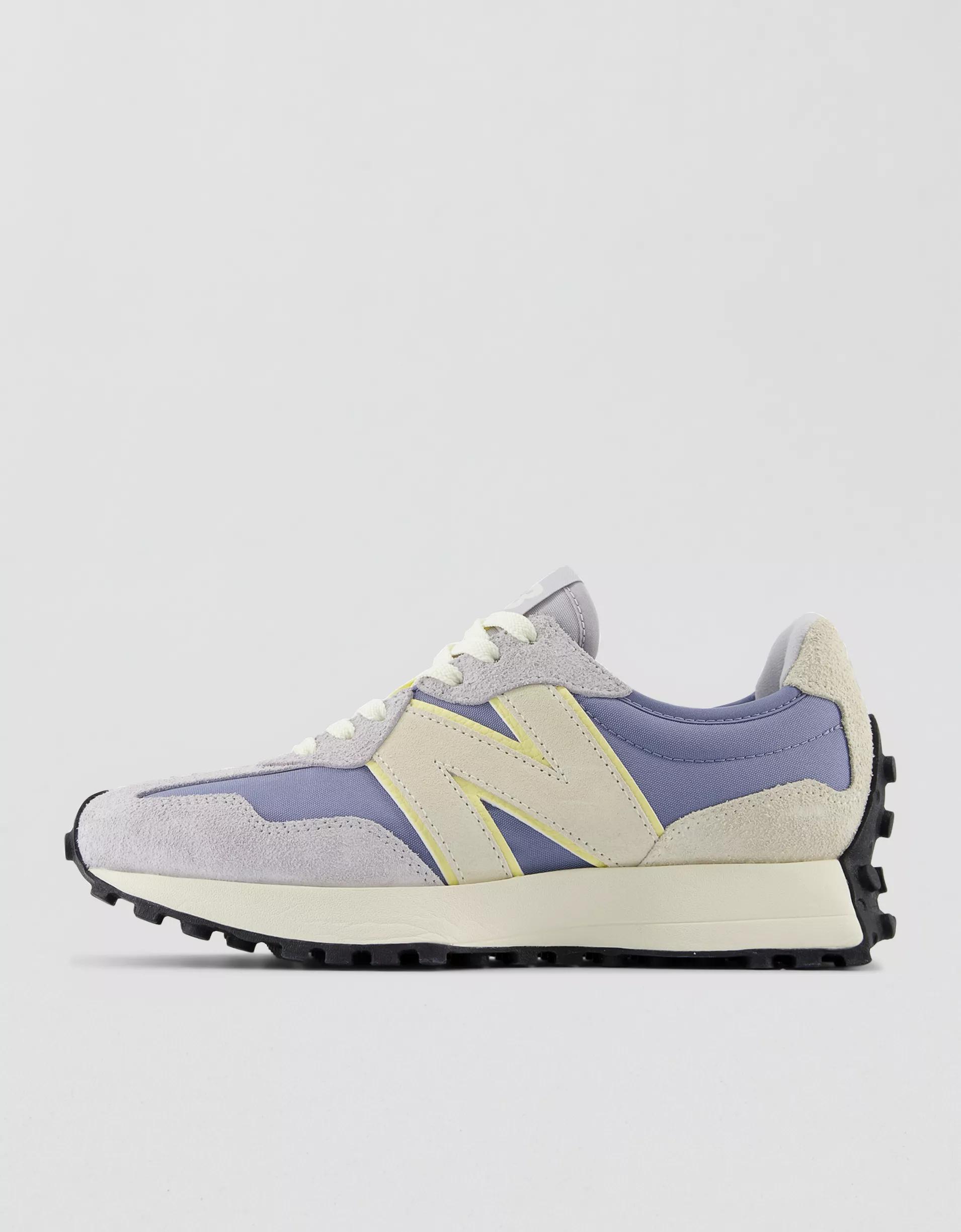 New Balance 327 Sneaker Product Image