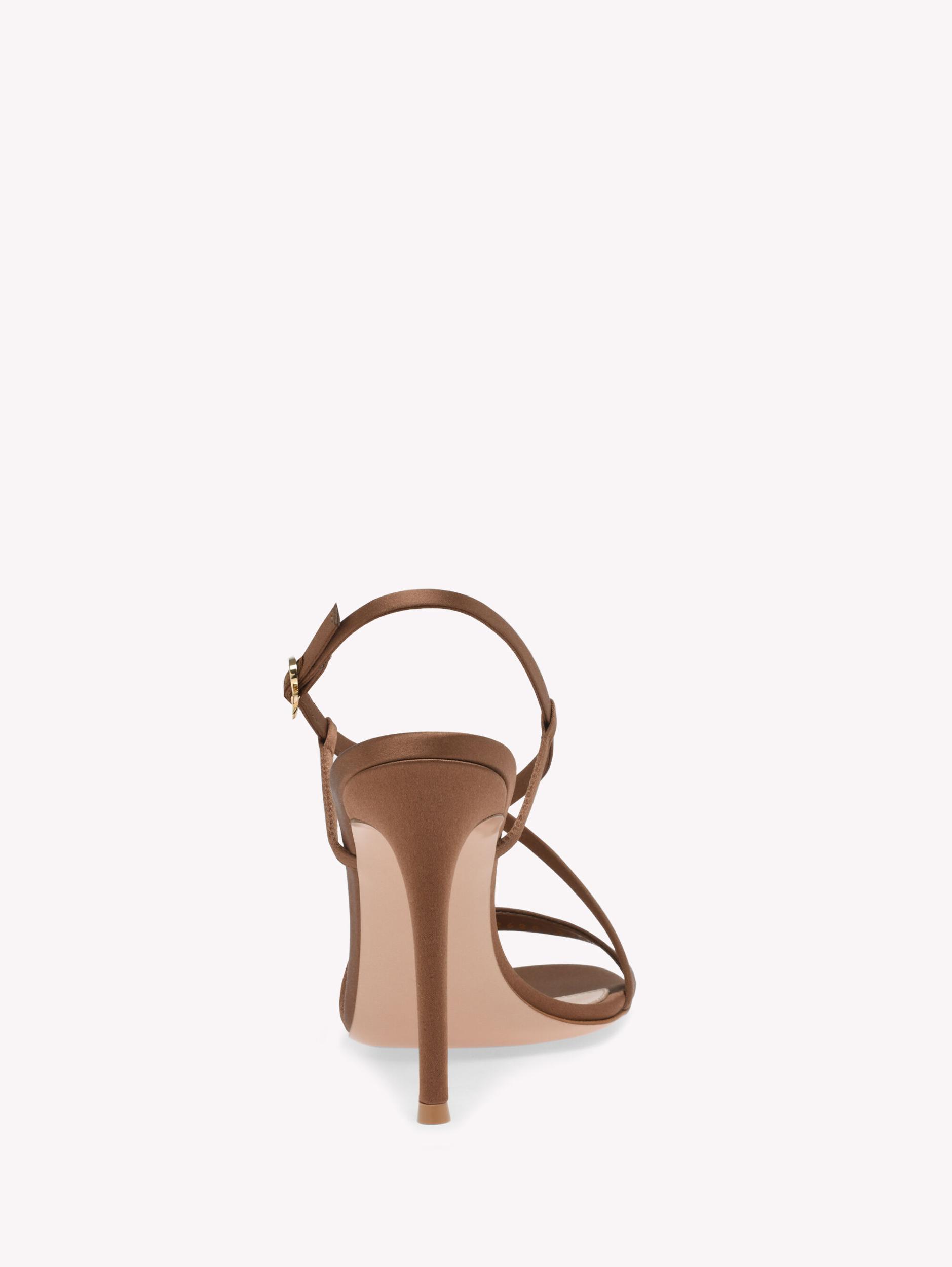LARISSE Gianvito Rossi Product Image