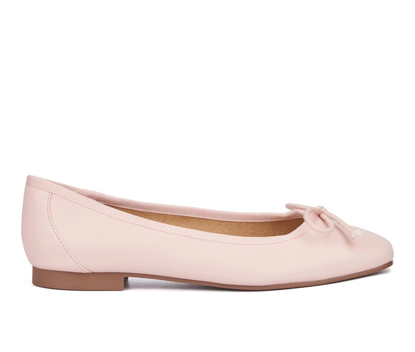 Women's New York and Company Paulina Flats Product Image