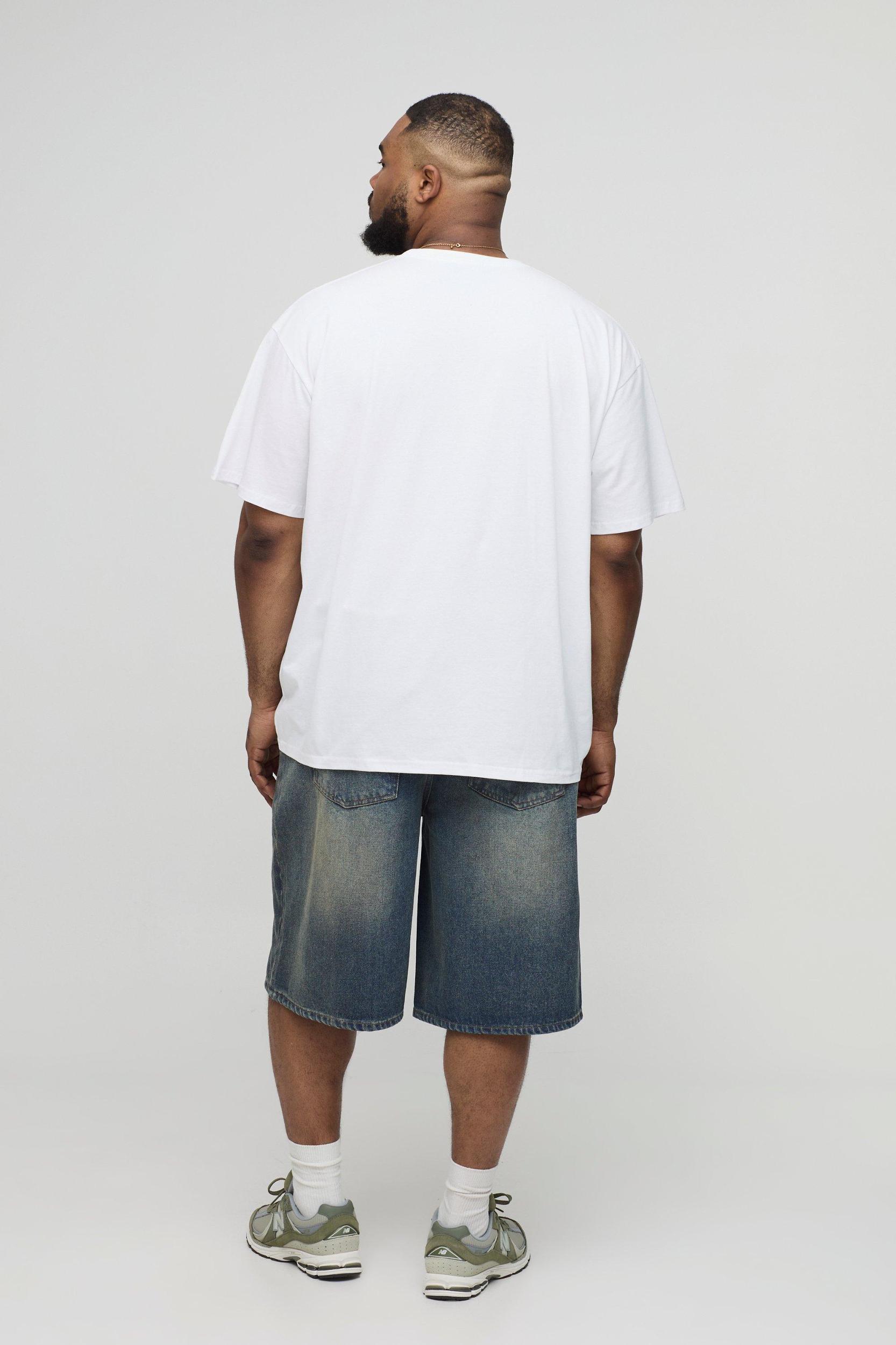 Plus Oversized Large Scale World Wide Floral Print T-Shirt | boohooMAN USA Product Image