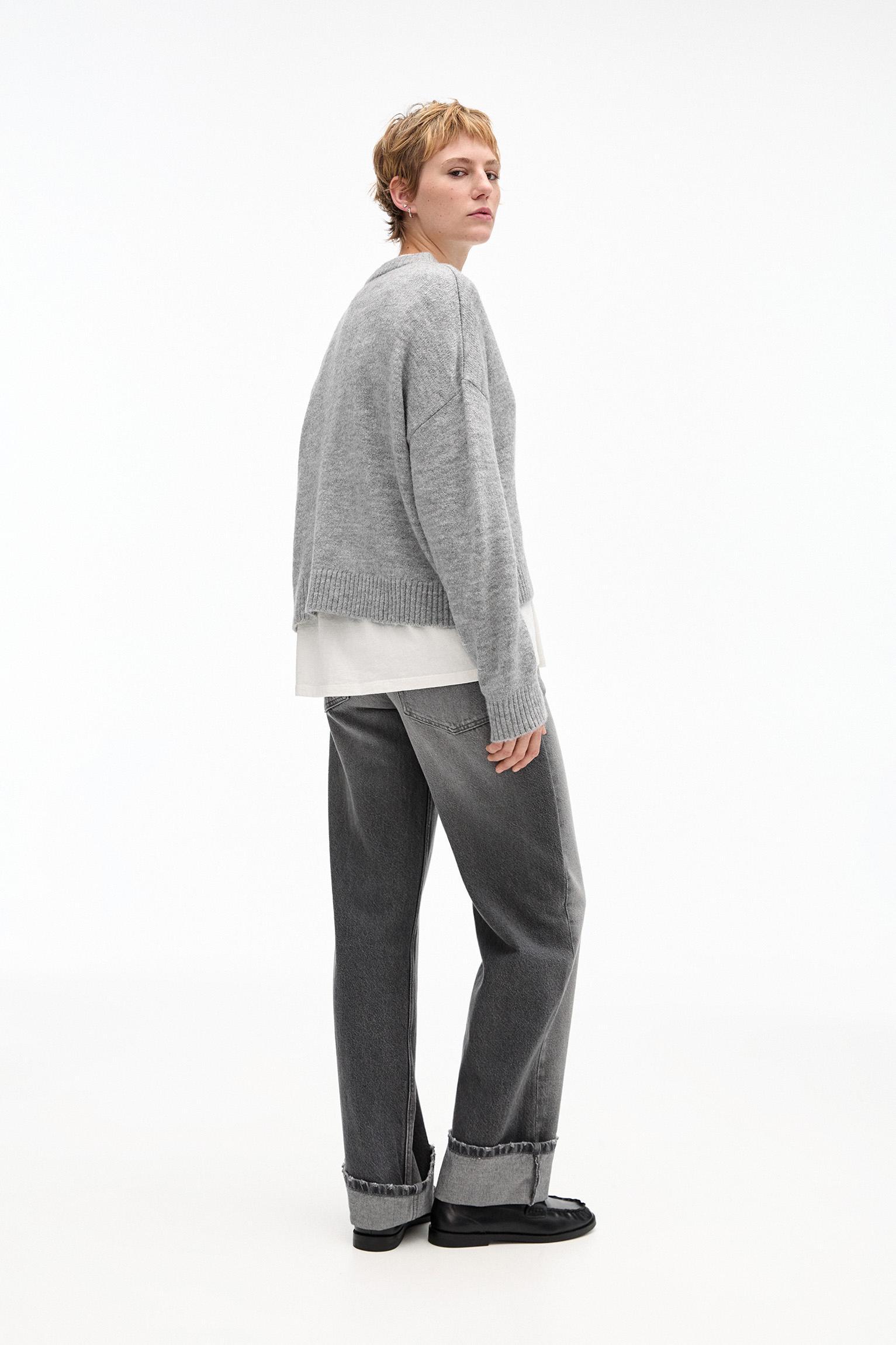Basic sweater Product Image