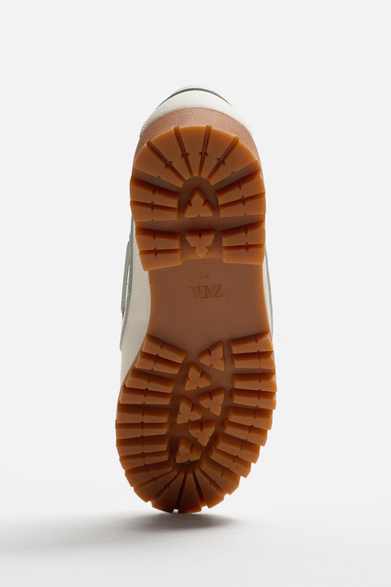 LEATHER BOAT SHOES Product Image