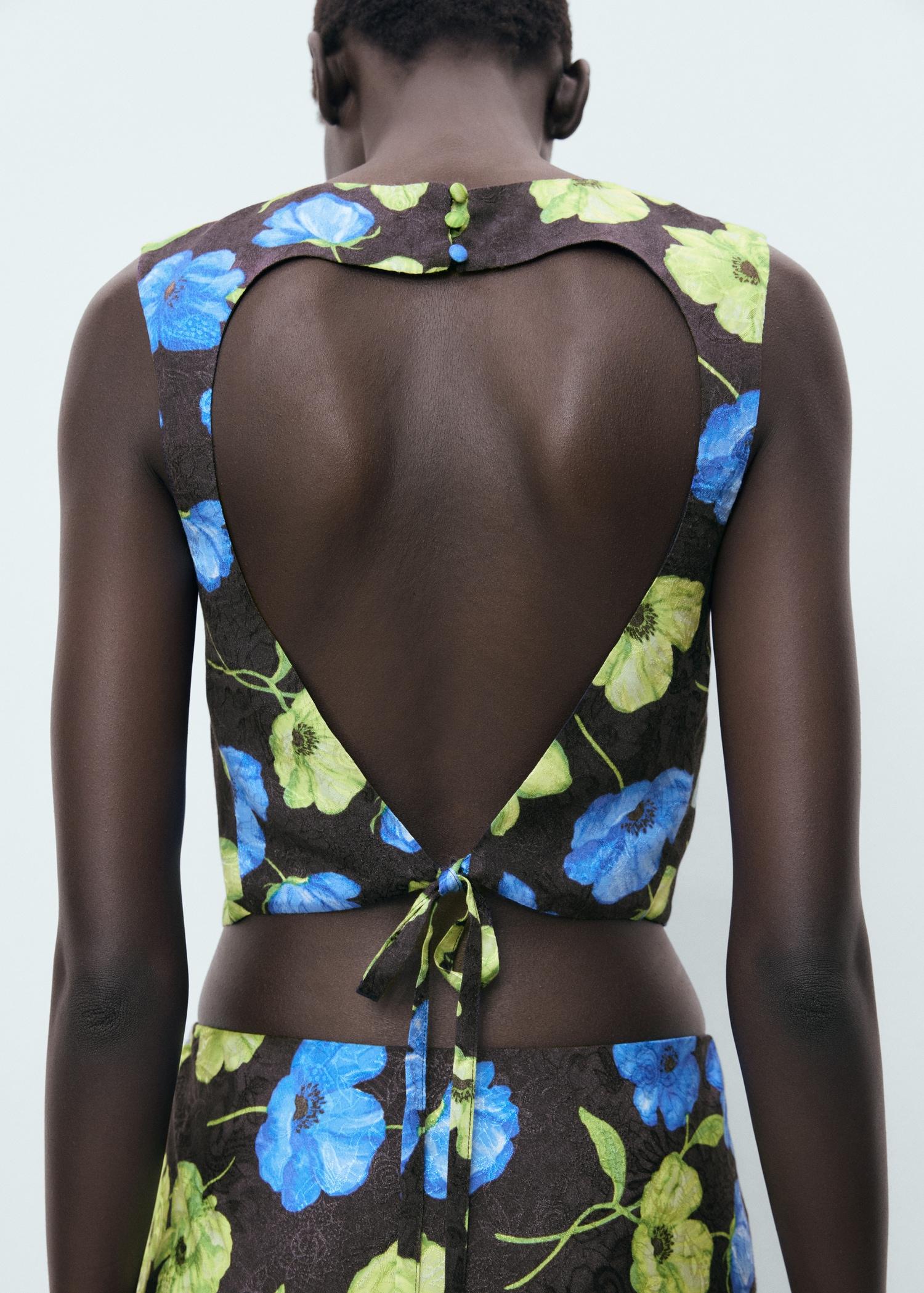 Open-back floral blouse - Women | MANGO USA Product Image
