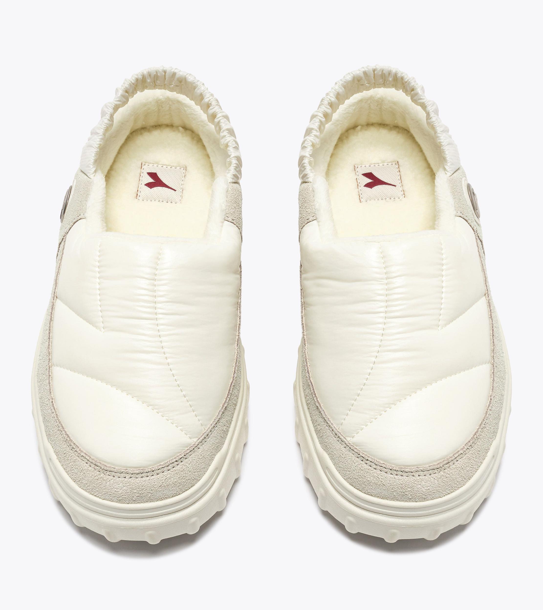 L. WINTER SABOT Product Image