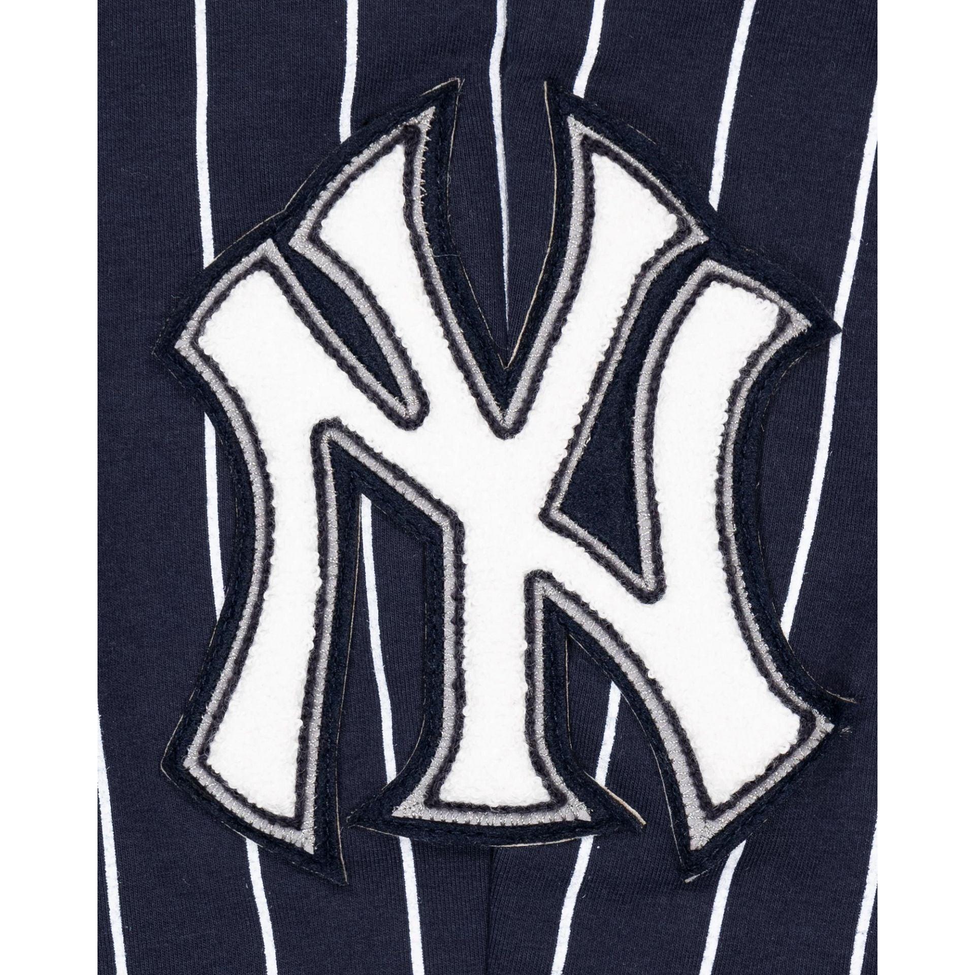 New York Yankees Logo Select Pinstripe Jogger Male Product Image