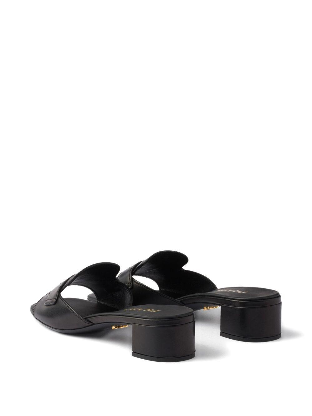 leather sandals Product Image