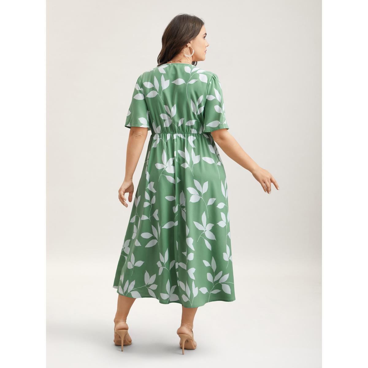 Plus Size Leaf Print Waist-Cinched Flared Maxi Dress Sage Women Timeless Gathered V-neck Half Sleeve Curvy BloomChic 26/4X Product Image