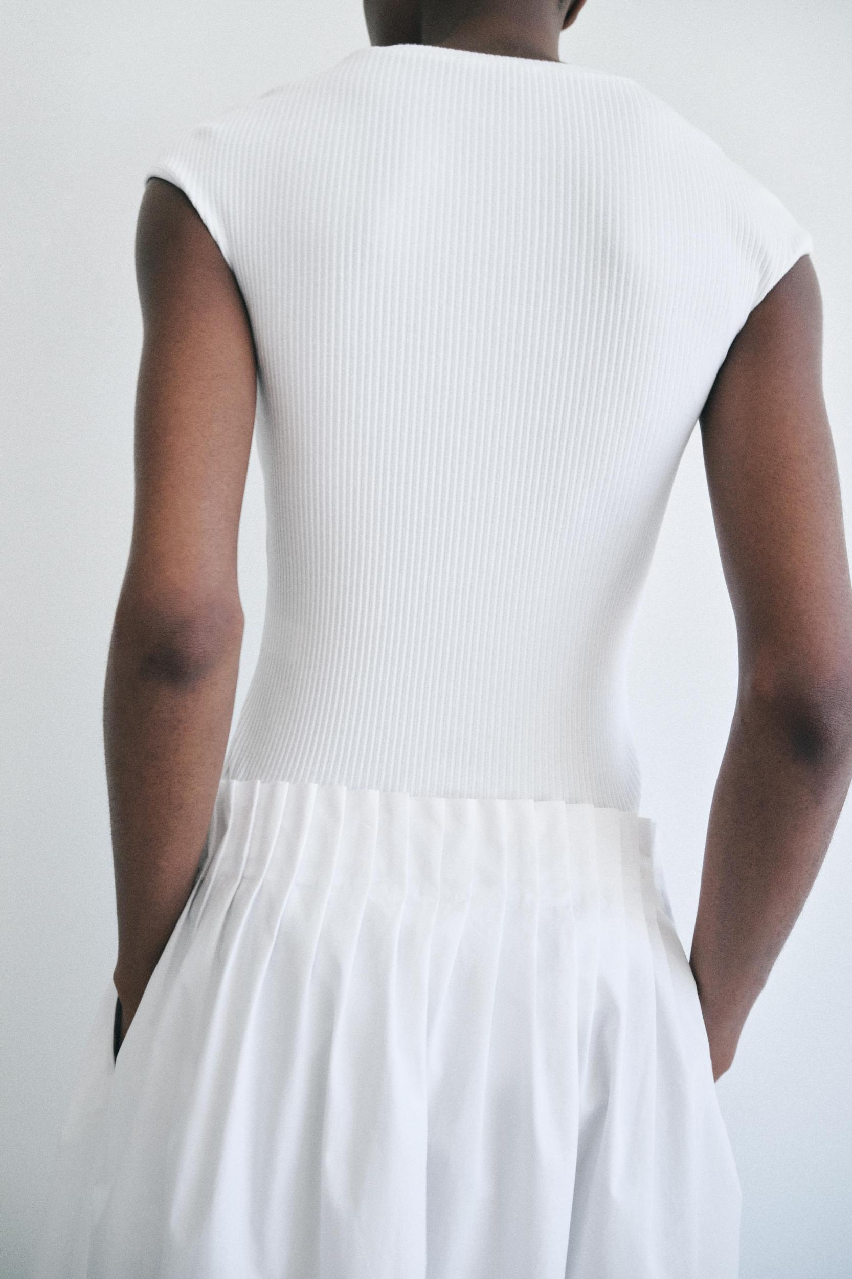 RIBBED BUTTON BODYSUIT Product Image