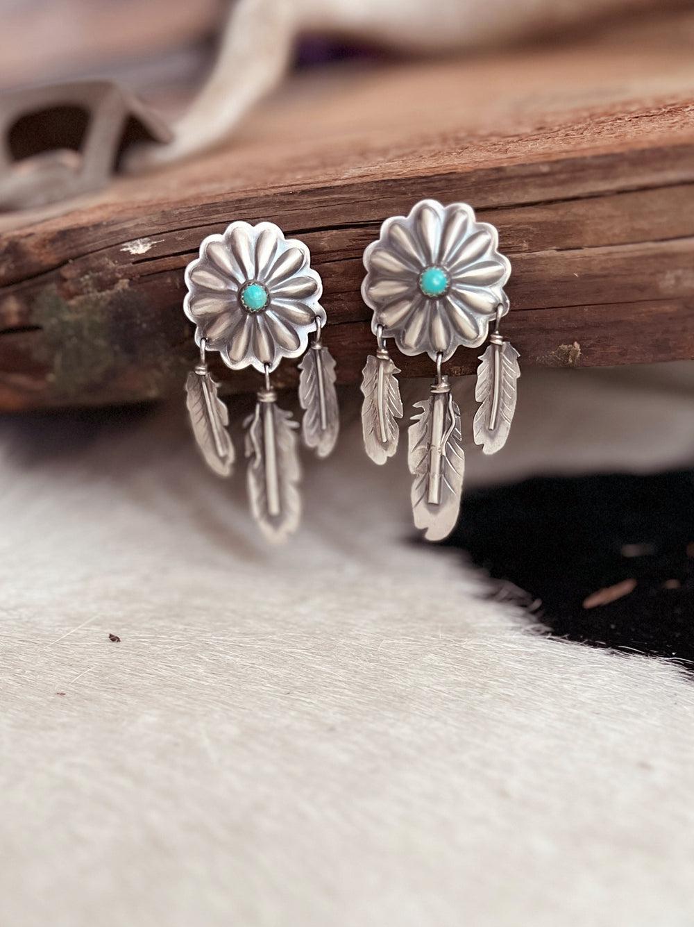 T’aachill - t’a’ Navajo Sterling Silver Earrings Product Image