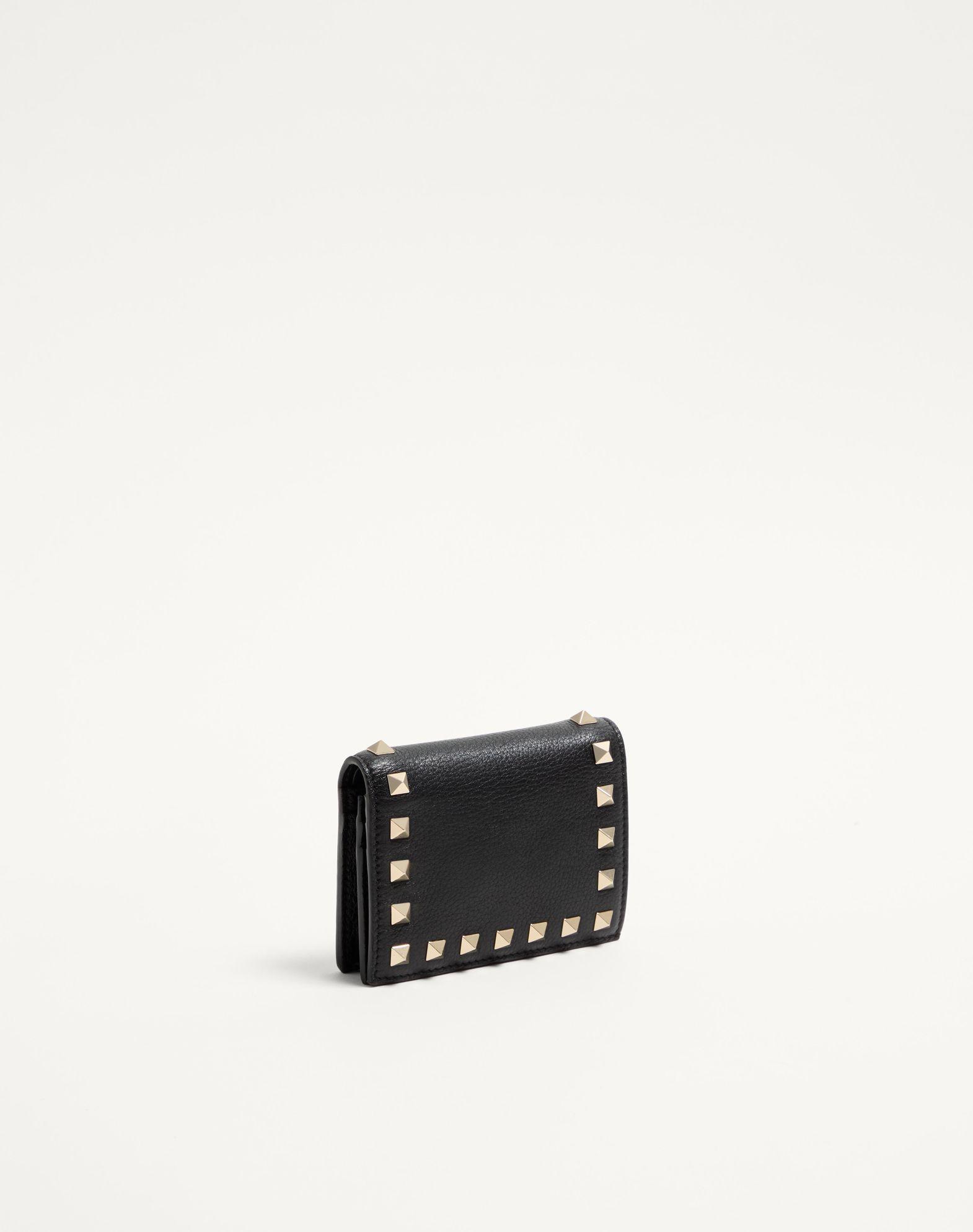 Small Rockstud Grainy Calfskin Wallet Product Image