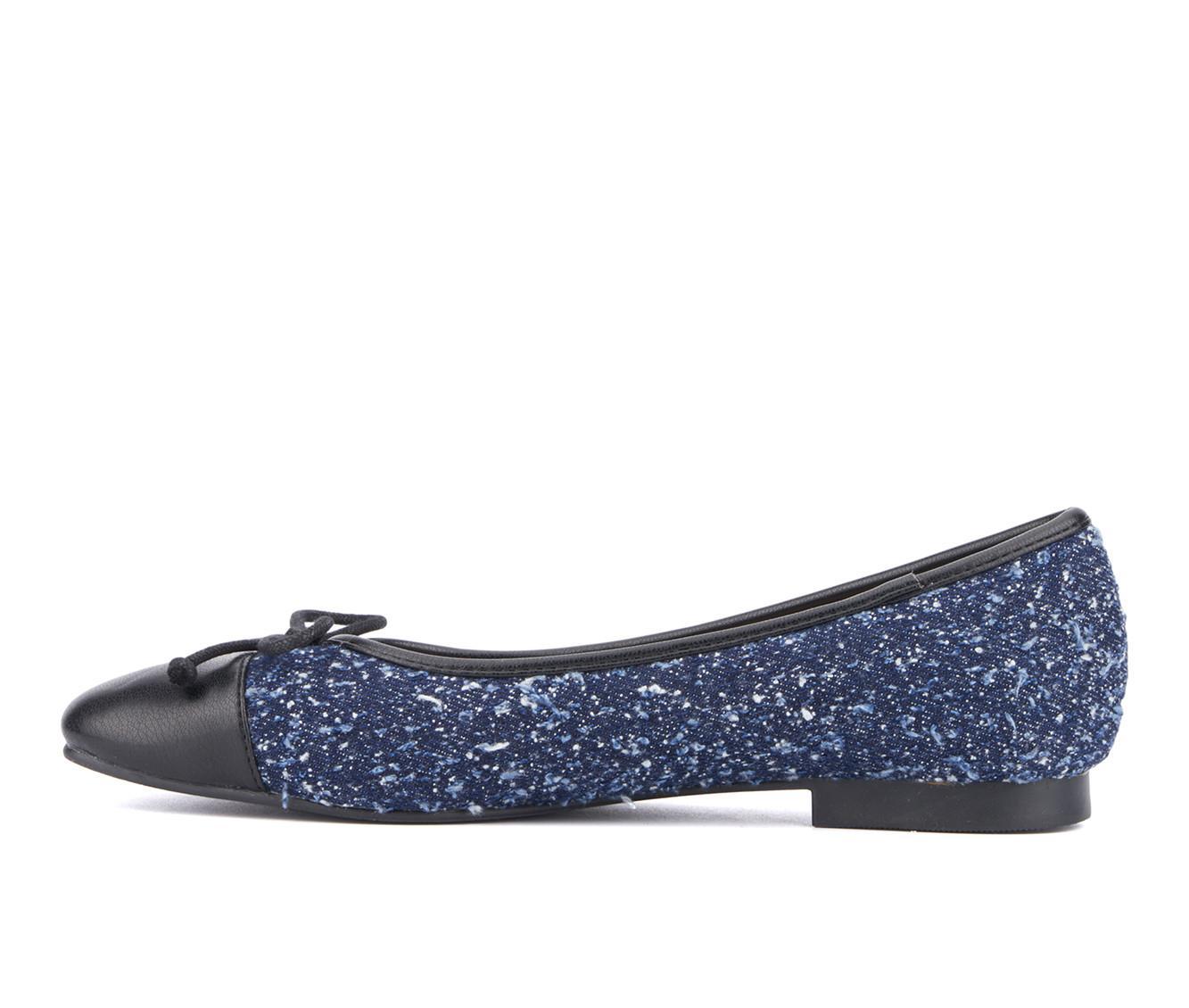Women's New York and Company Patricia Flats Product Image