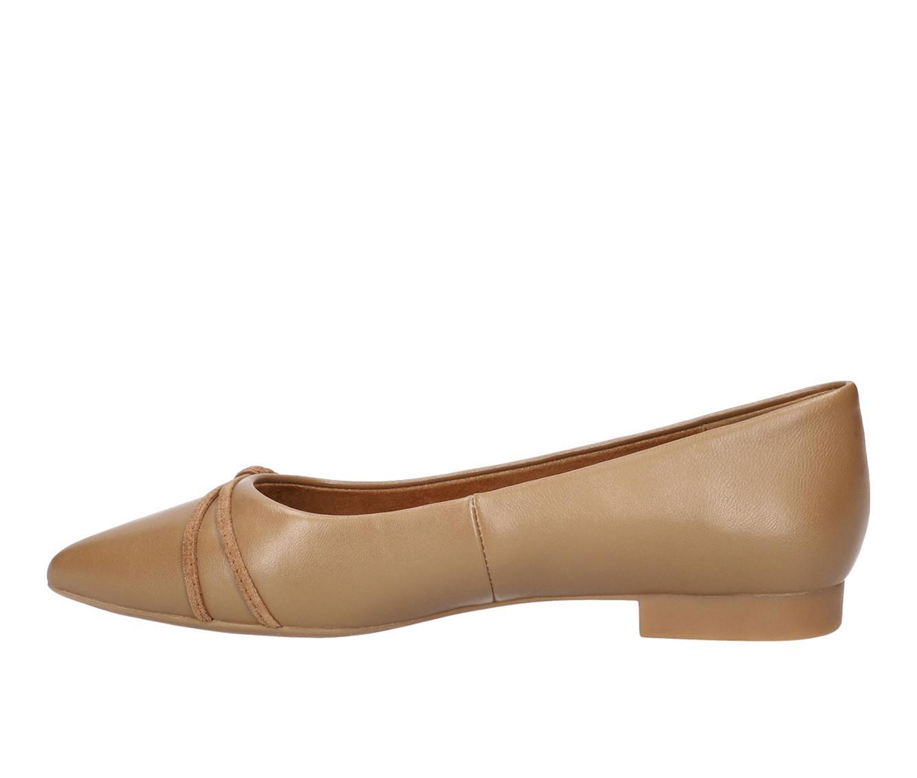 Women's Bella Vita Rhea Flats Product Image