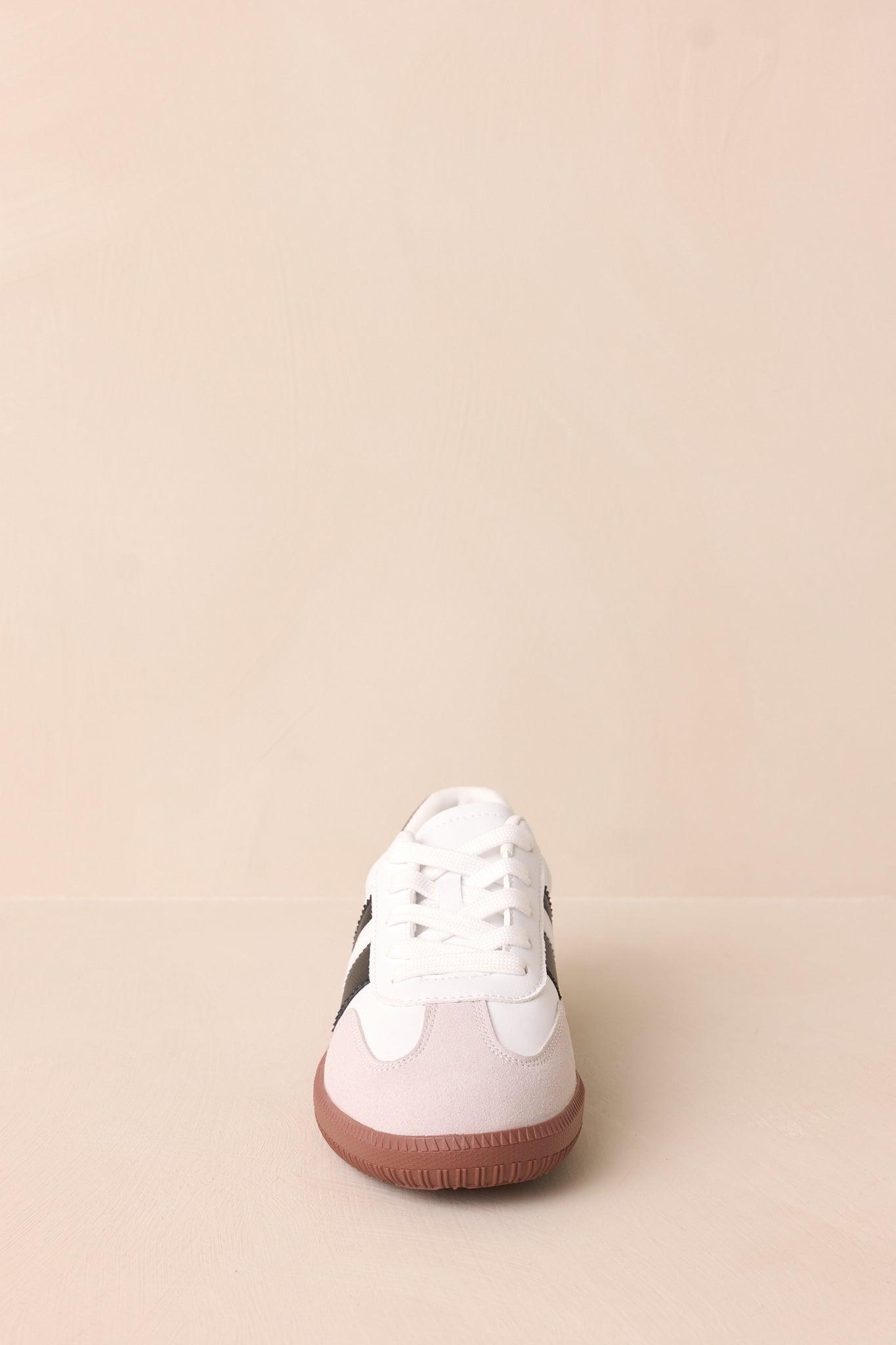 Runaway Love White & Black Retro Sneakers Product Image