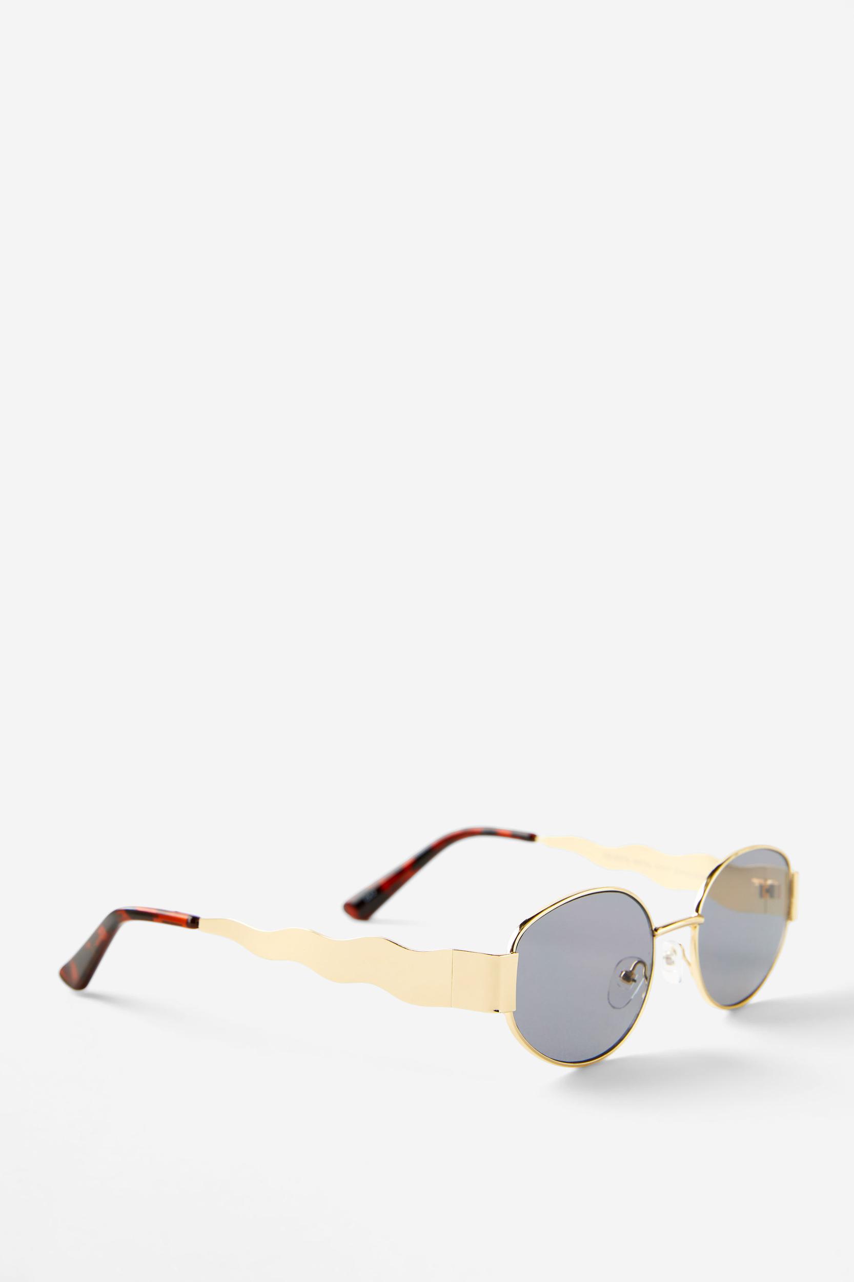 Celeste Metal Wavy Sunglasses Product Image