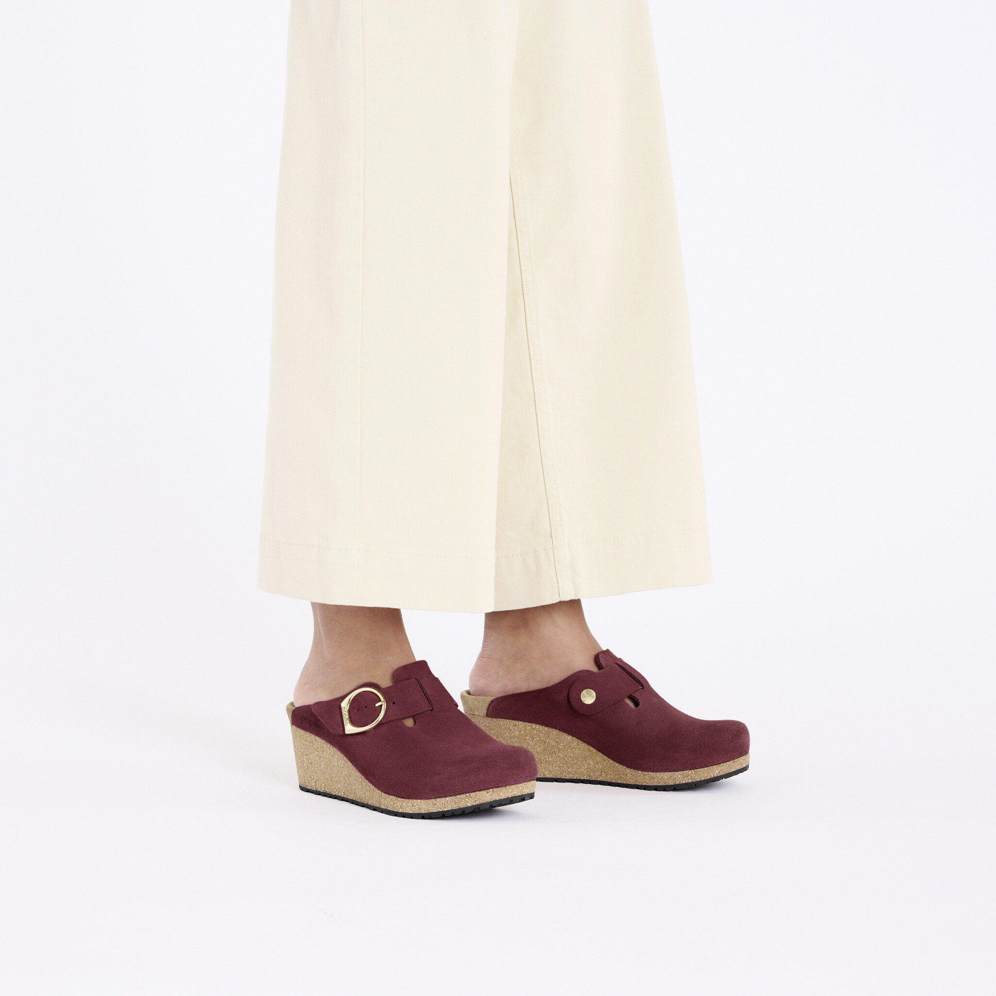 Fanny Ring-Buckle Suede Leather Product Image