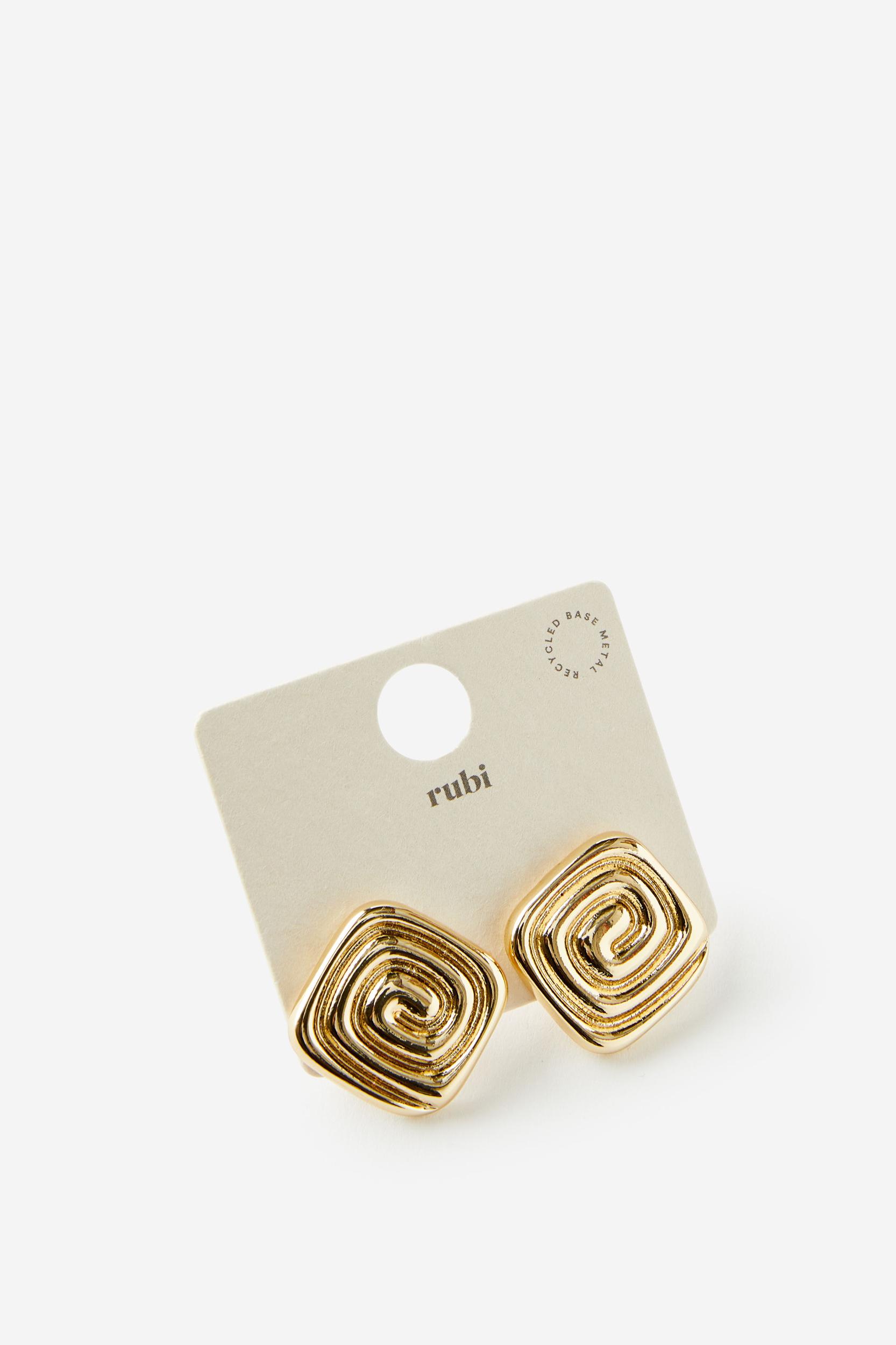 Mid Charm Earring Product Image
