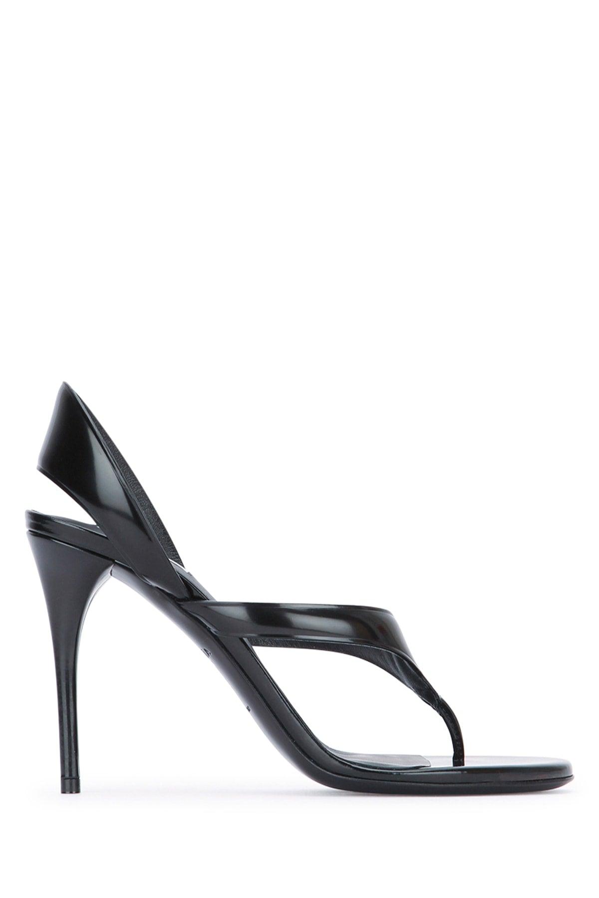 ALAÏA Leather Thong Slingback Sandals In Noir Product Image