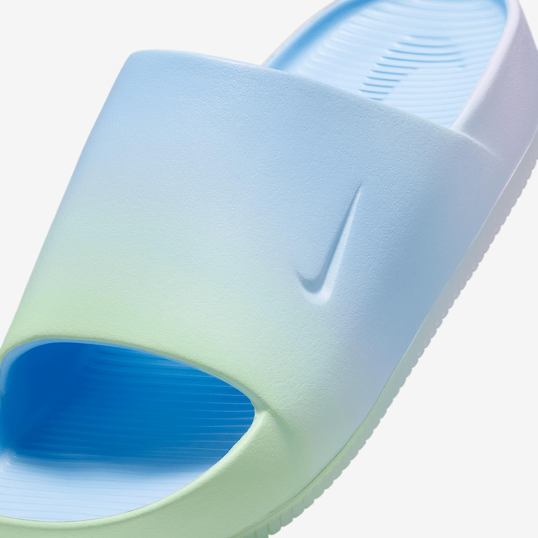 Nike Women's Calm SE Slides Product Image